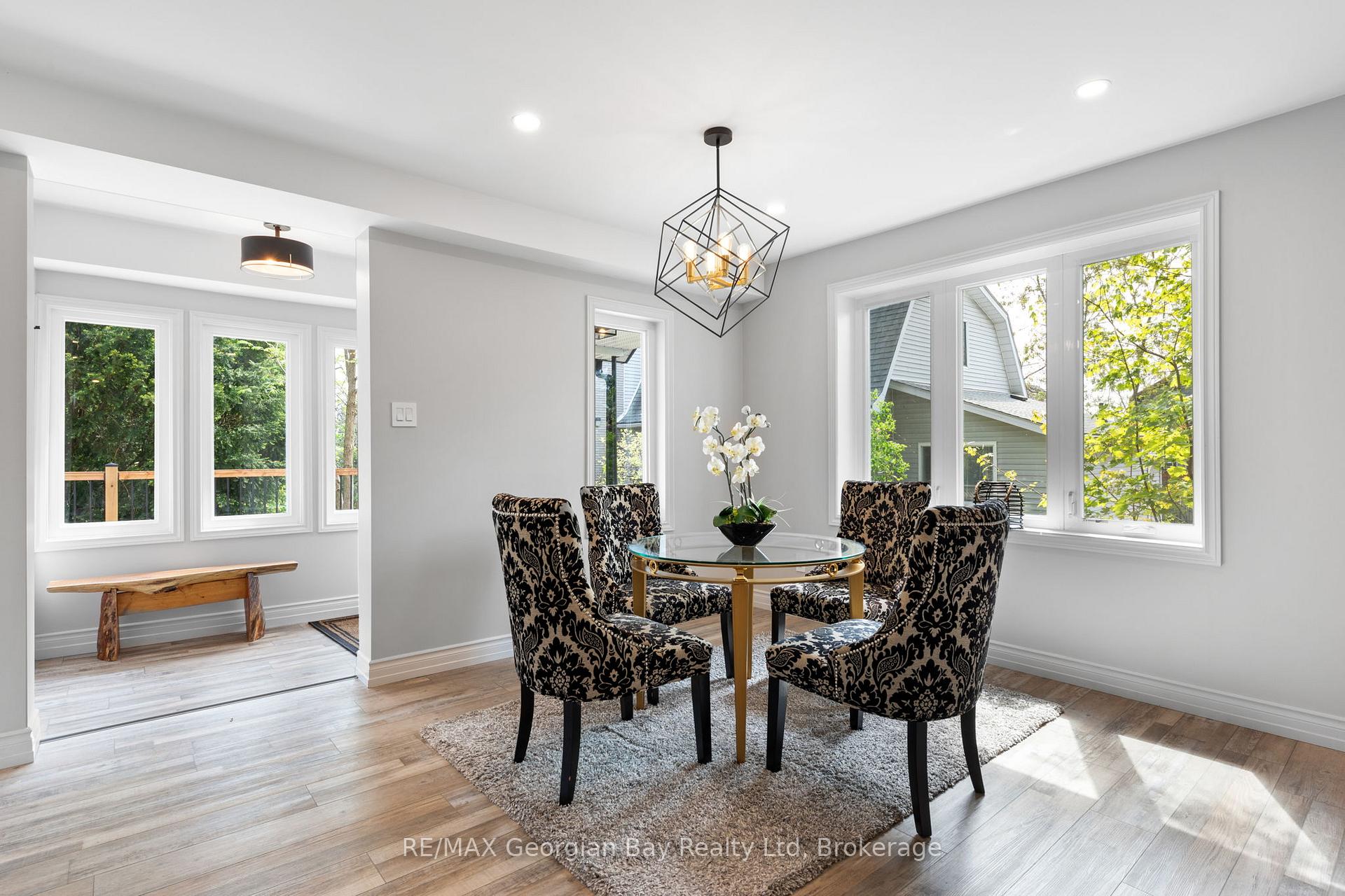 Photo 5 of 194 Charles Street, Midland — HOMEH