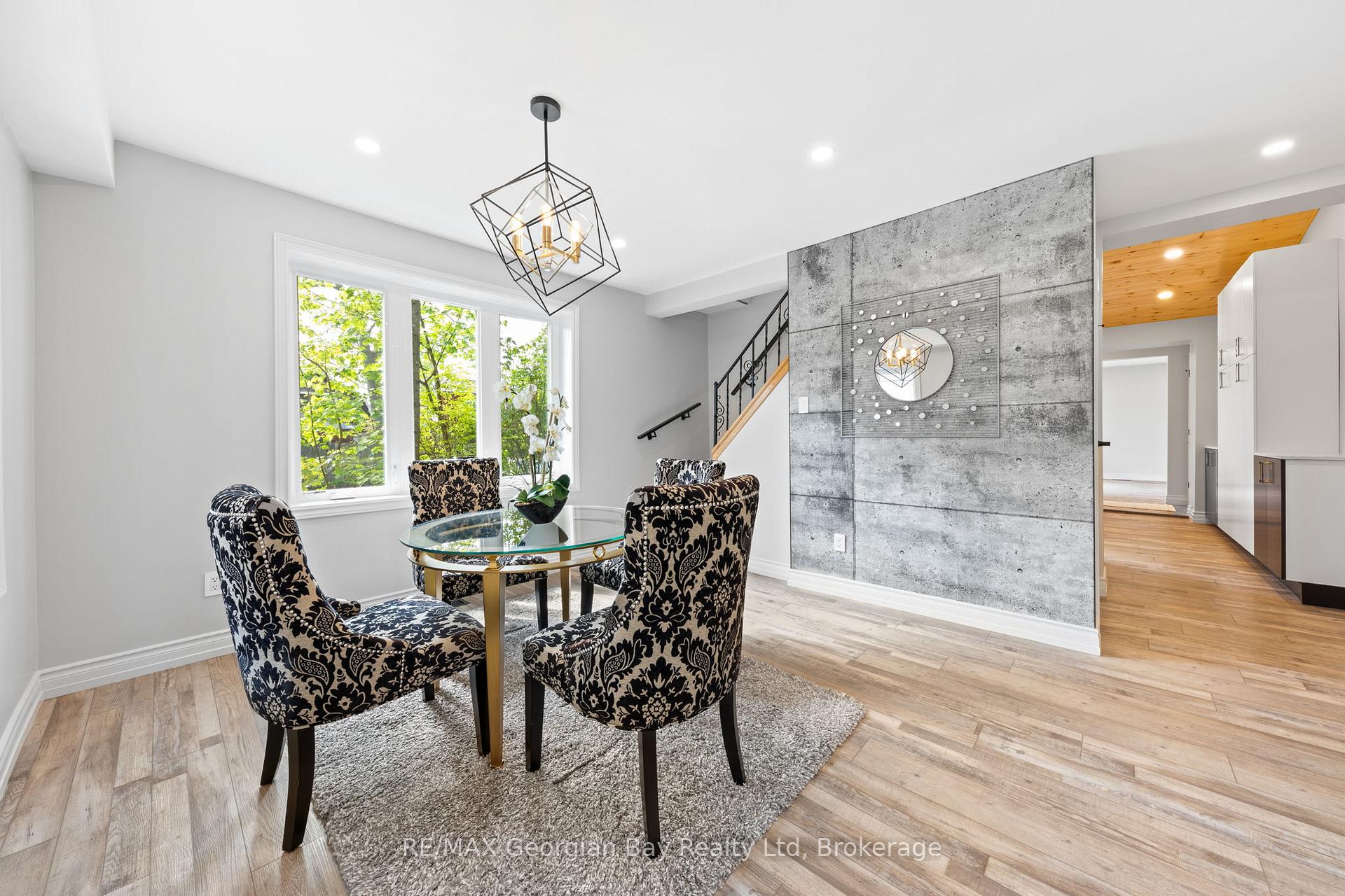Photo 6 of 194 Charles Street, Midland — HOMEH