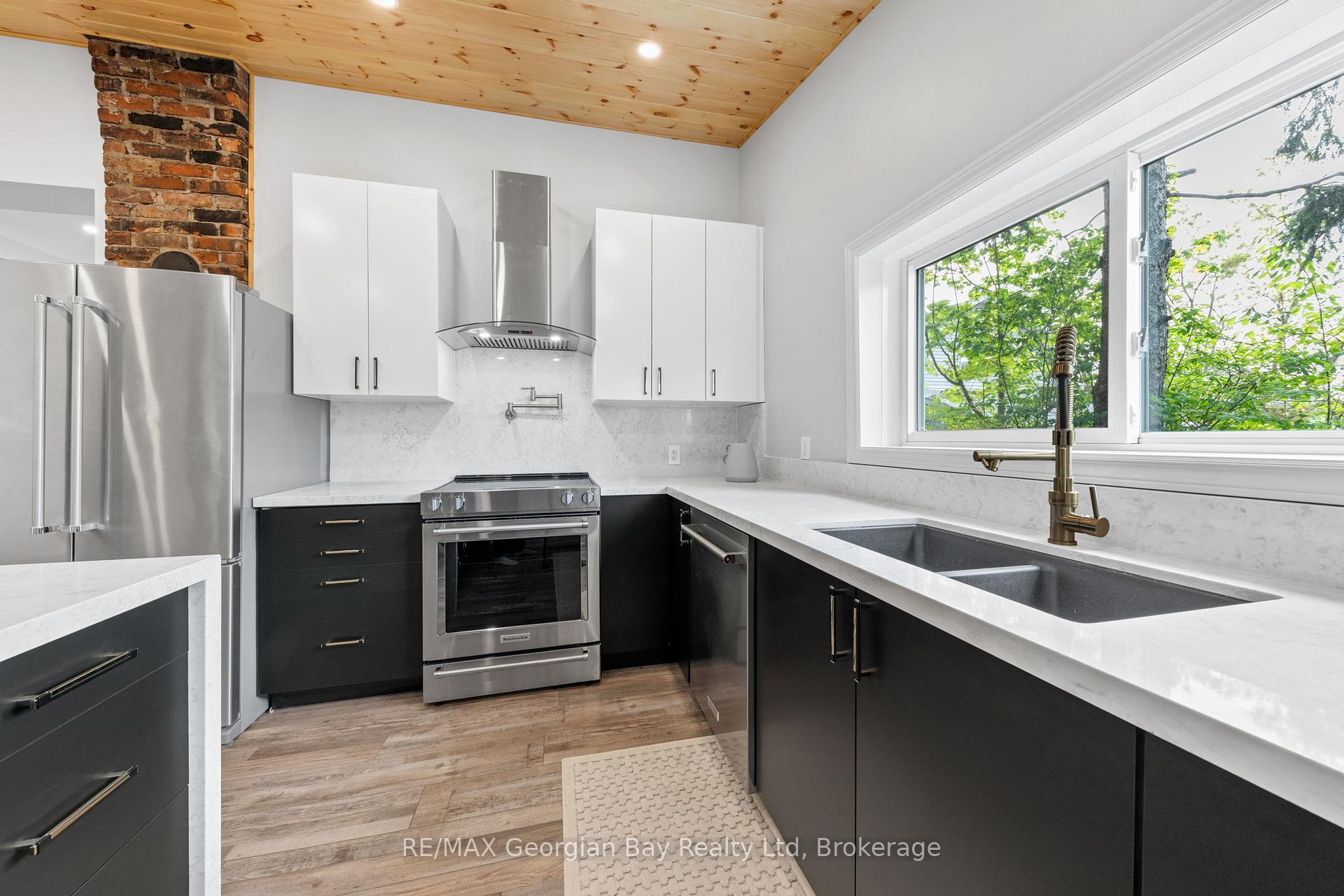 Photo 14 of 194 Charles Street, Midland — HOMEH