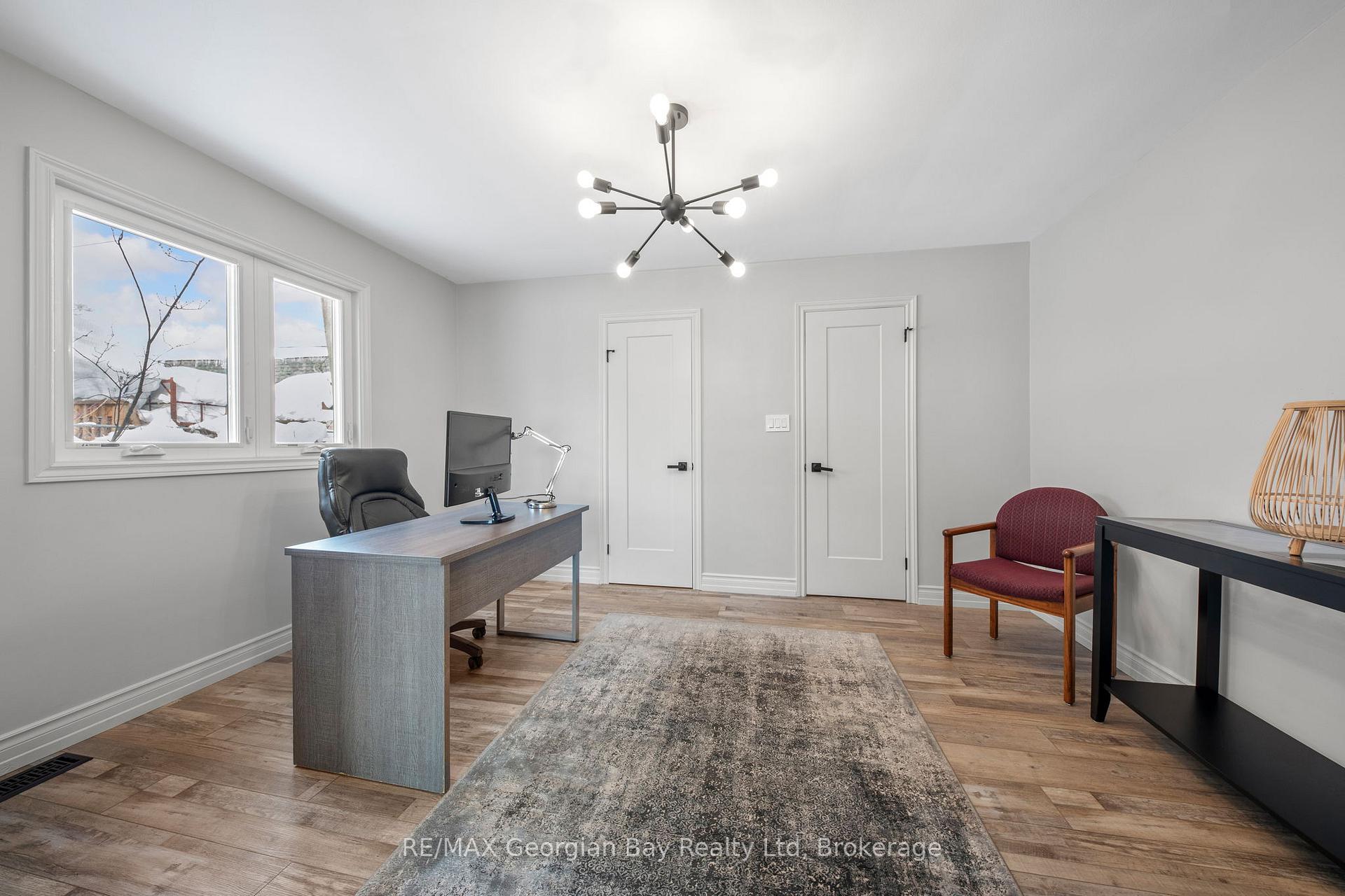 Photo 20 of 194 Charles Street, Midland — HOMEH