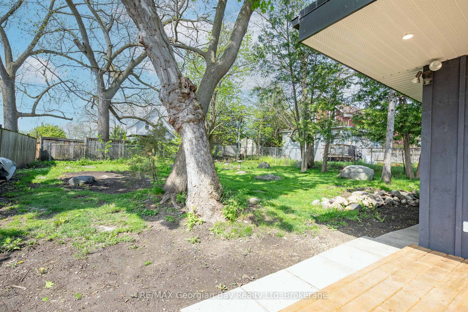 Photo 35 of 194 Charles Street, Midland — HOMEH