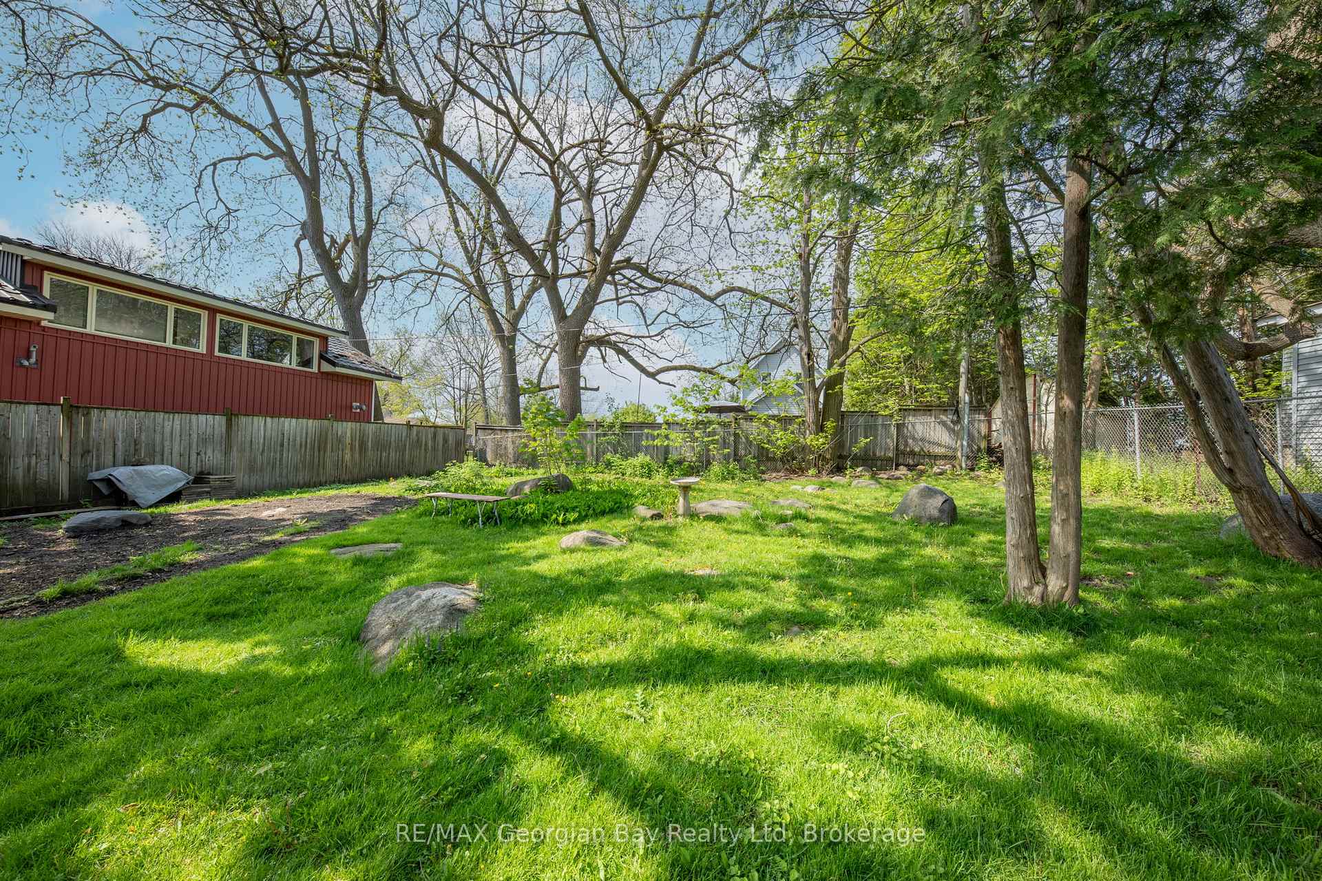 Photo 36 of 194 Charles Street, Midland — HOMEH