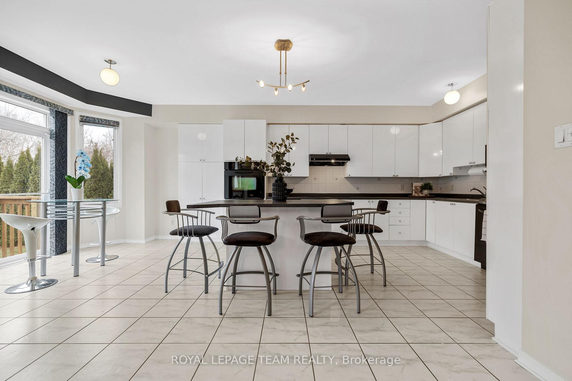 Photo 14 of 45 Catterick Crescent, Ottawa, Kanata - Morgan's Grant/South March — HOMEH