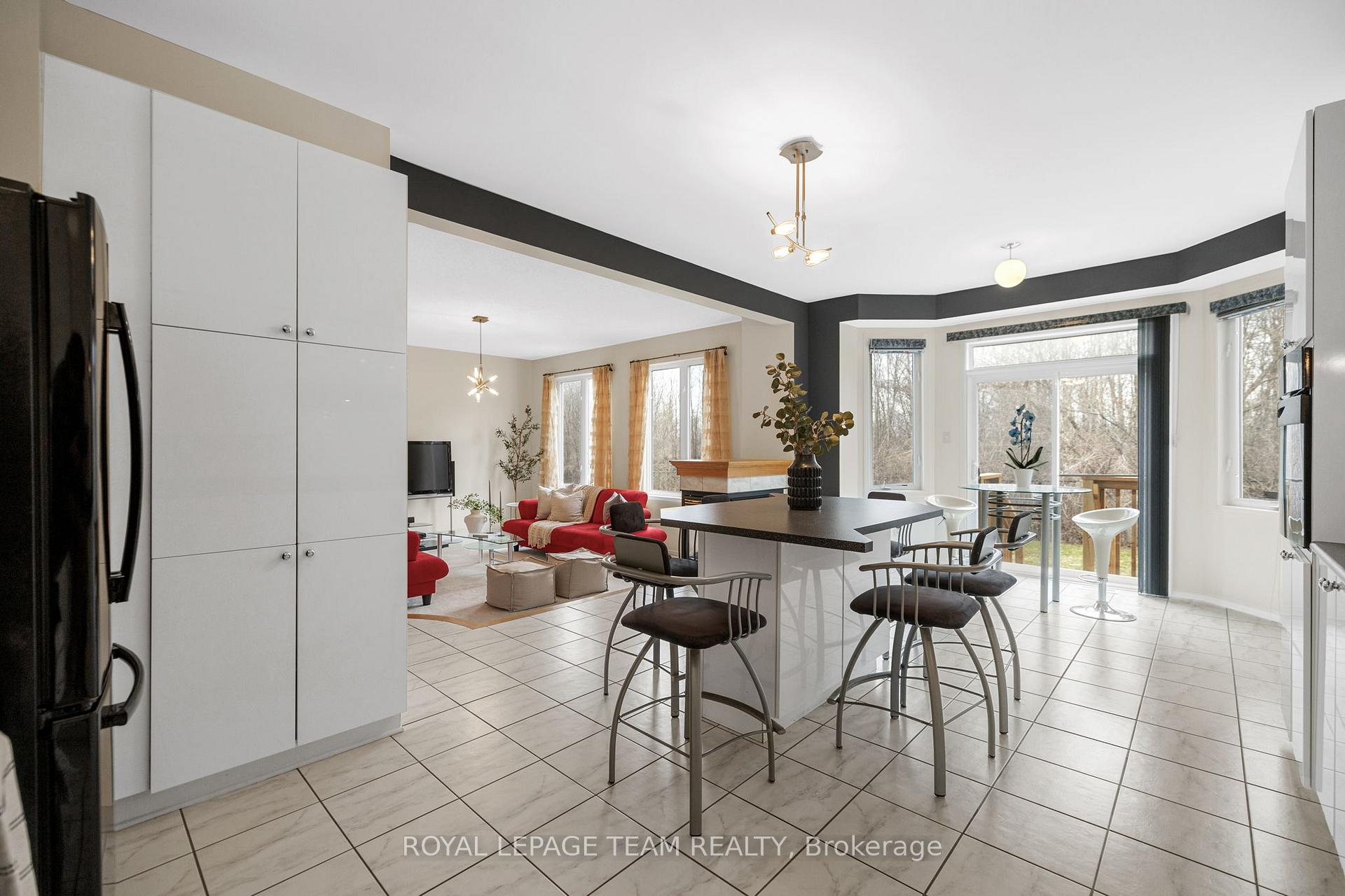 Photo 18 of 45 Catterick Crescent, Ottawa, Kanata - Morgan's Grant/South March — HOMEH