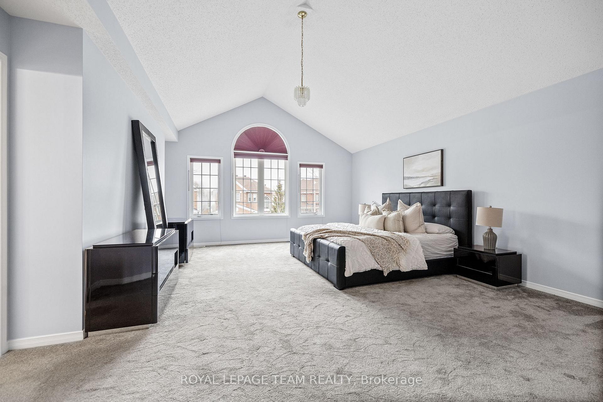 Photo 26 of 45 Catterick Crescent, Ottawa, Kanata - Morgan's Grant/South March — HOMEH