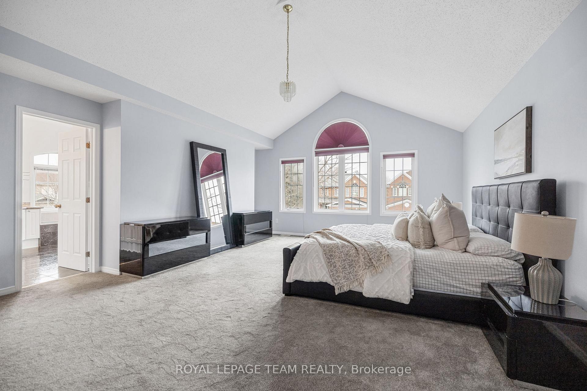 Photo 27 of 45 Catterick Crescent, Ottawa, Kanata - Morgan's Grant/South March — HOMEH