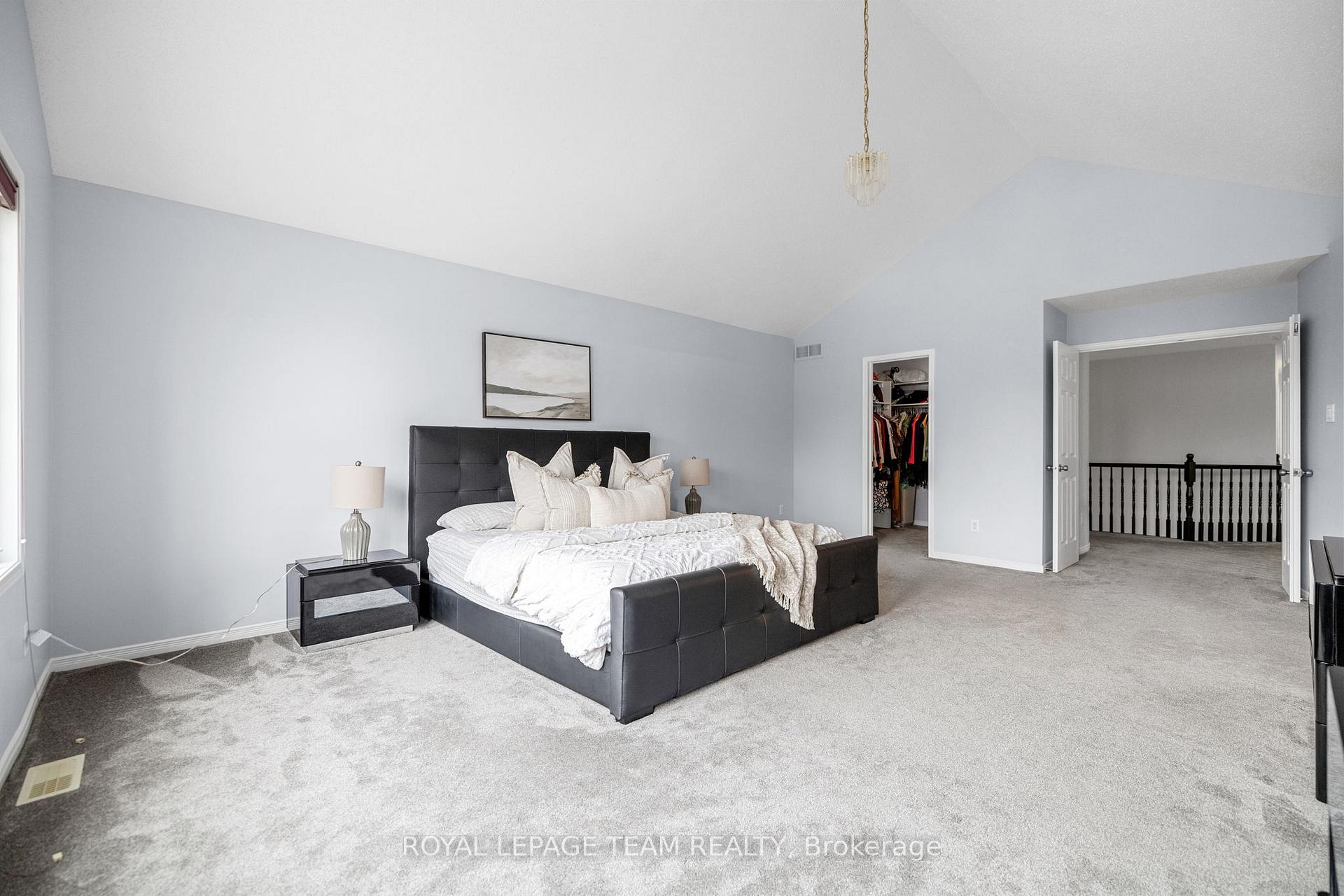 Photo 28 of 45 Catterick Crescent, Ottawa, Kanata - Morgan's Grant/South March — HOMEH