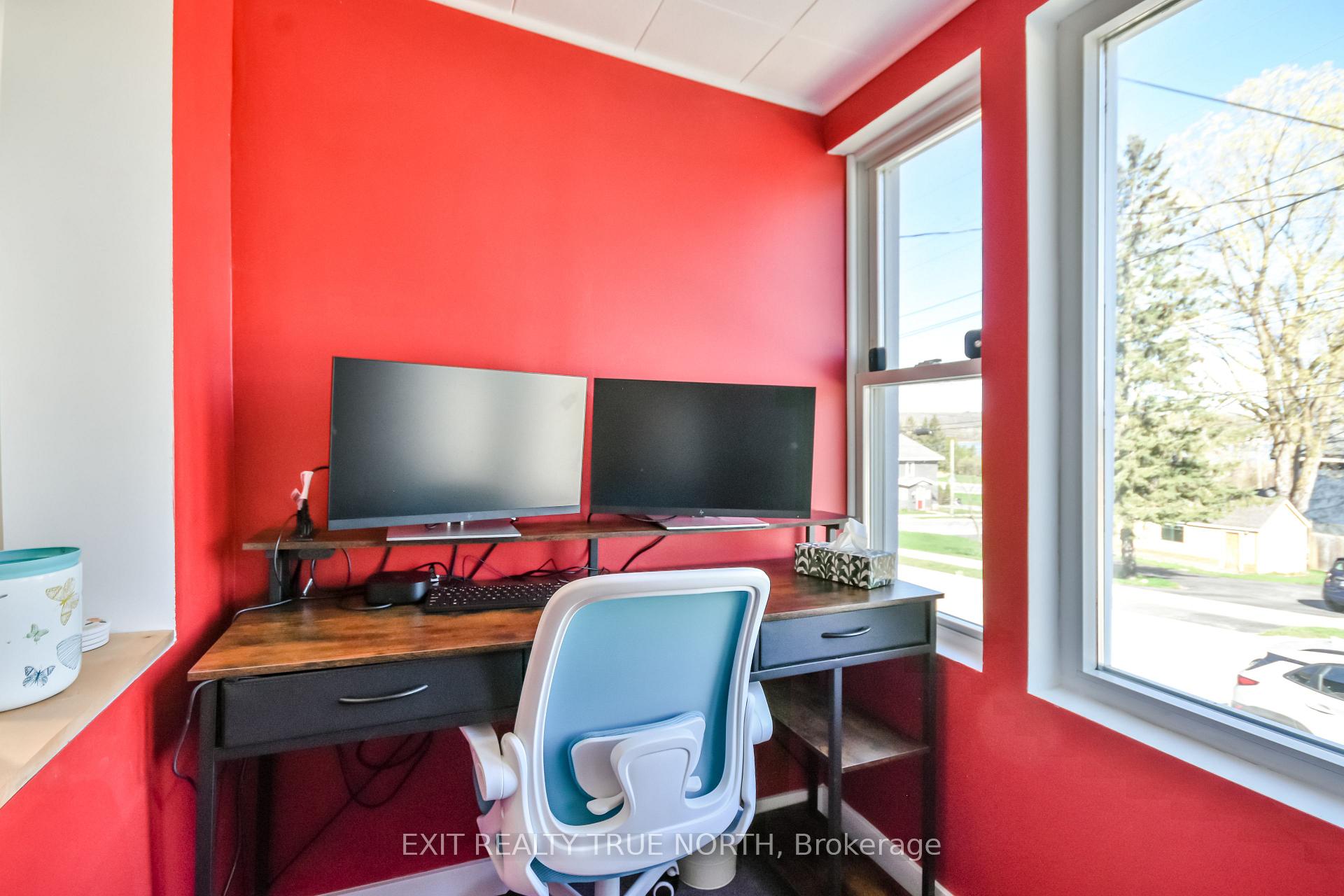 Photo 3 of 385 Gloucester Street, Midland — HOMEH