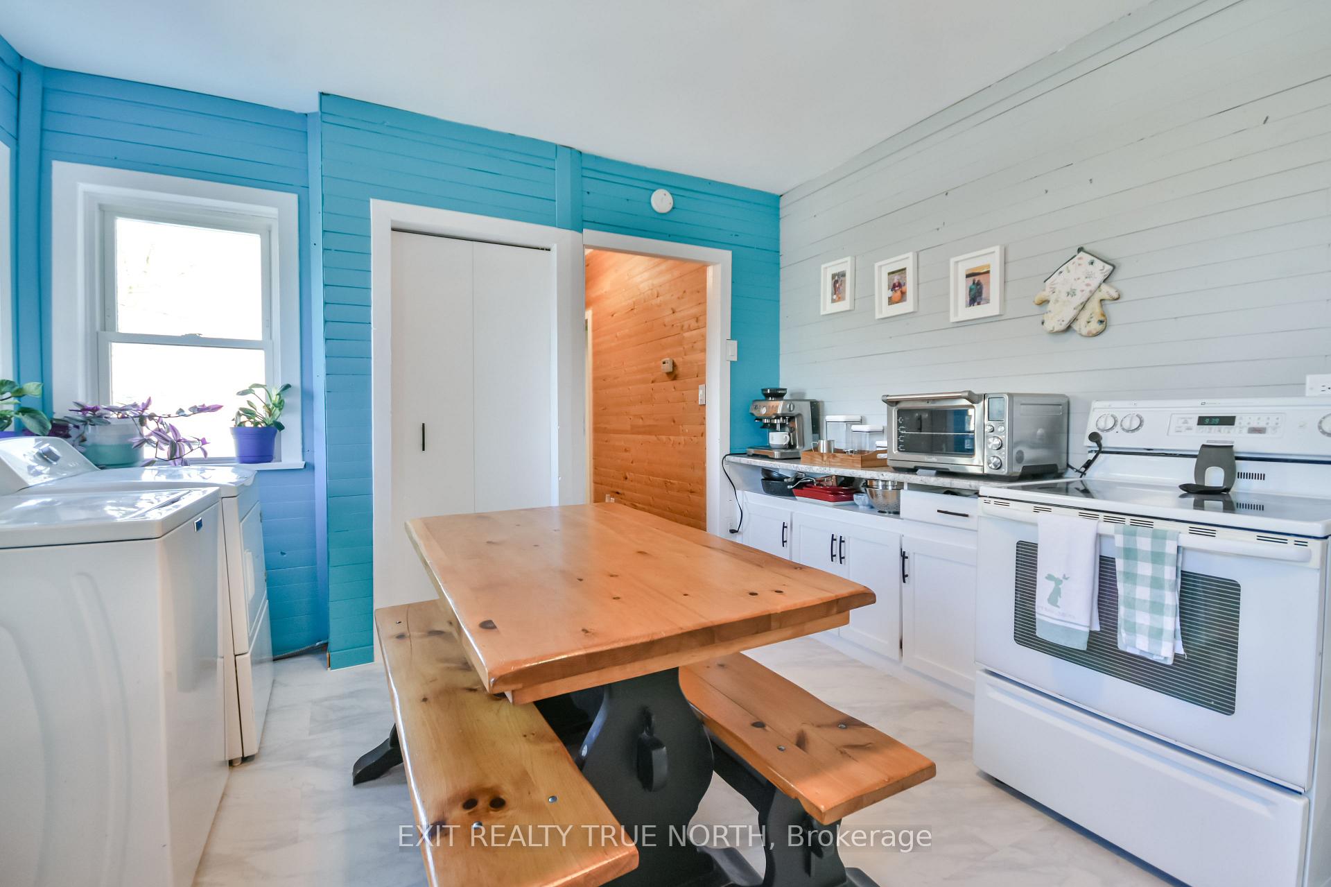 Photo 11 of 385 Gloucester Street, Midland — HOMEH