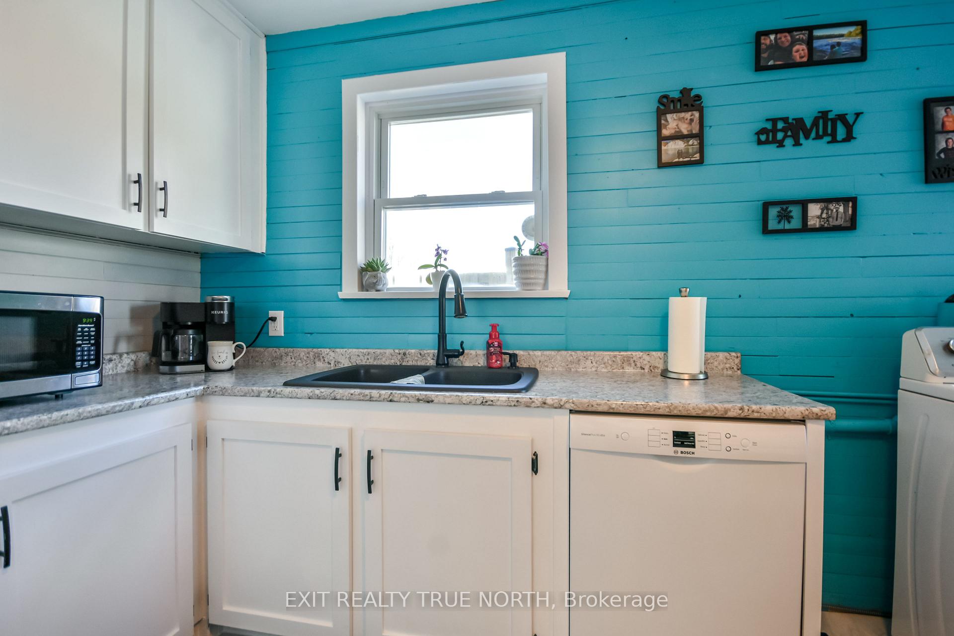 Photo 13 of 385 Gloucester Street, Midland — HOMEH
