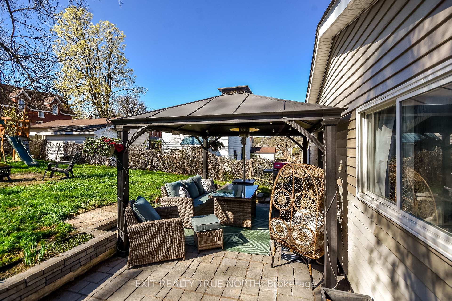 Photo 25 of 385 Gloucester Street, Midland — HOMEH
