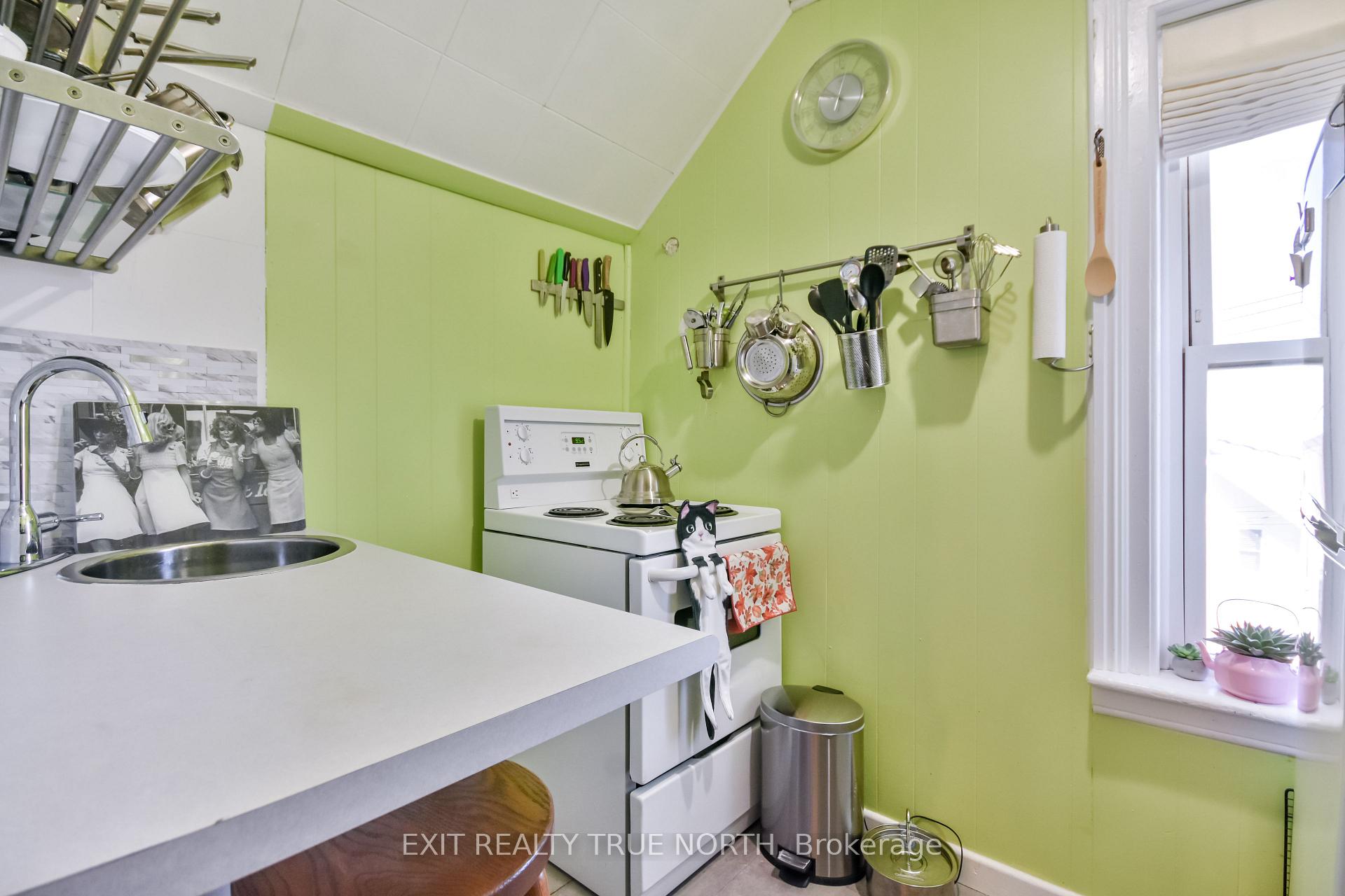 Photo 34 of 385 Gloucester Street, Midland — HOMEH