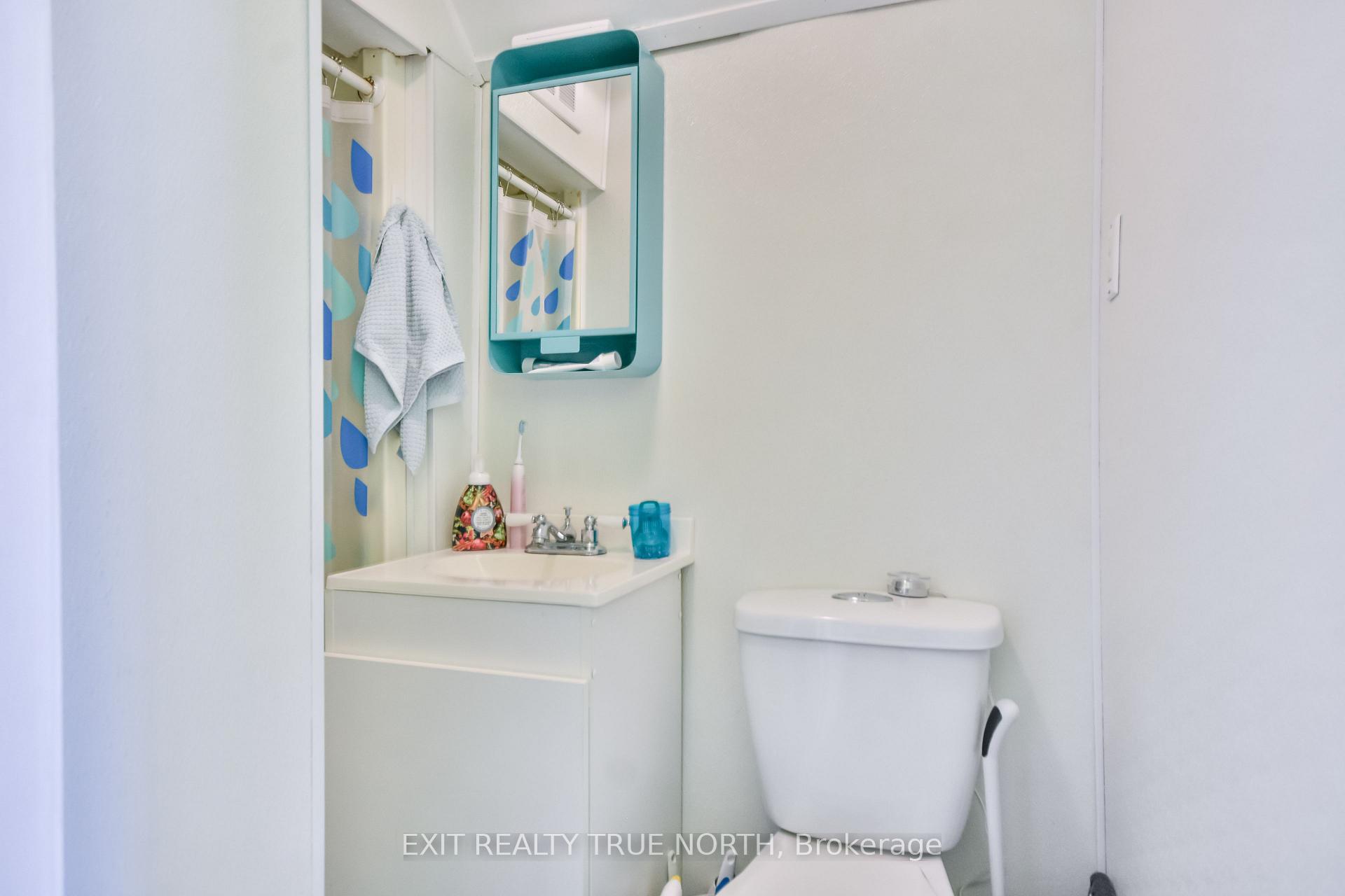 Photo 40 of 385 Gloucester Street, Midland — HOMEH