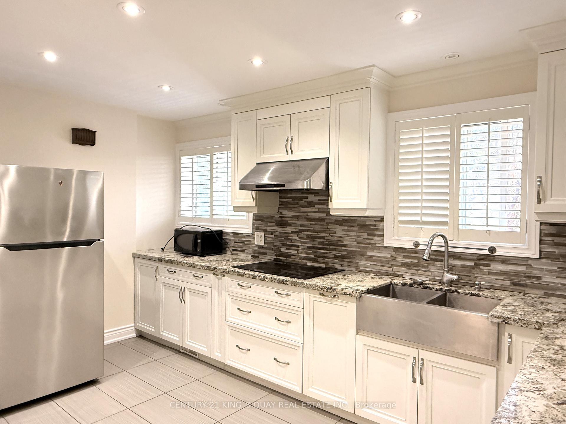 Photo 3 of 59 Fonthill Boulevard, Markham, Unionville — HOMEH