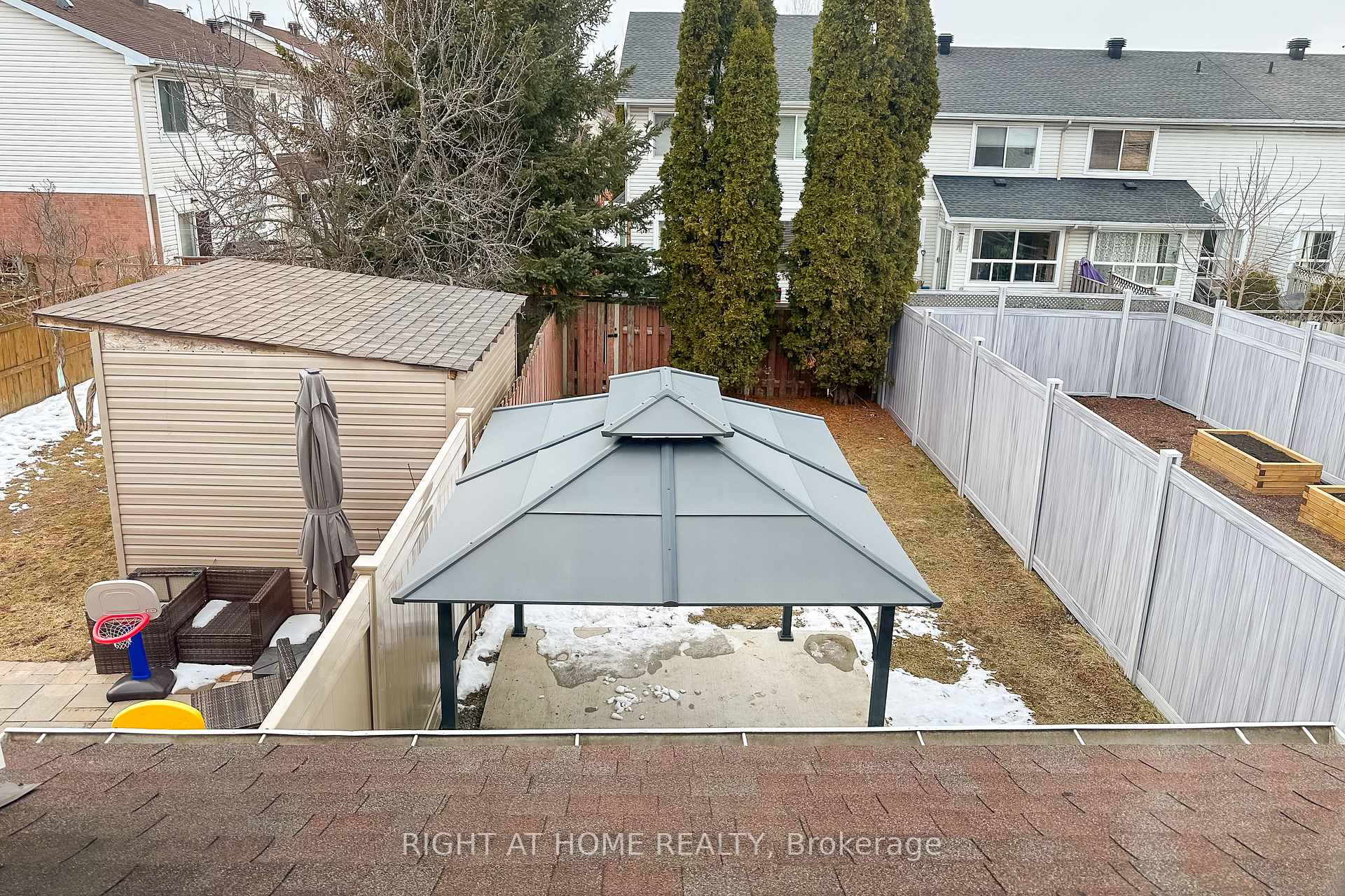 Photo 35 of 83 Cohen Avenue, Ottawa, Kanata - Katimavik — HOMEH