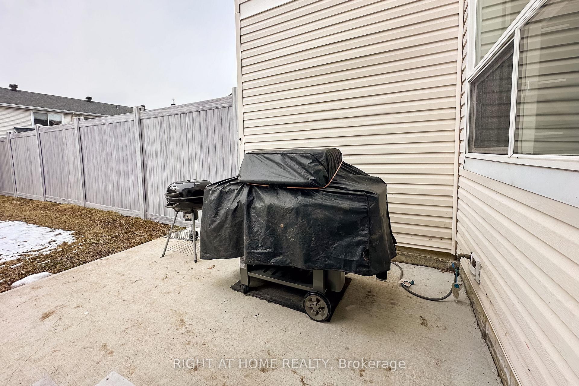 Photo 36 of 83 Cohen Avenue, Ottawa, Kanata - Katimavik — HOMEH