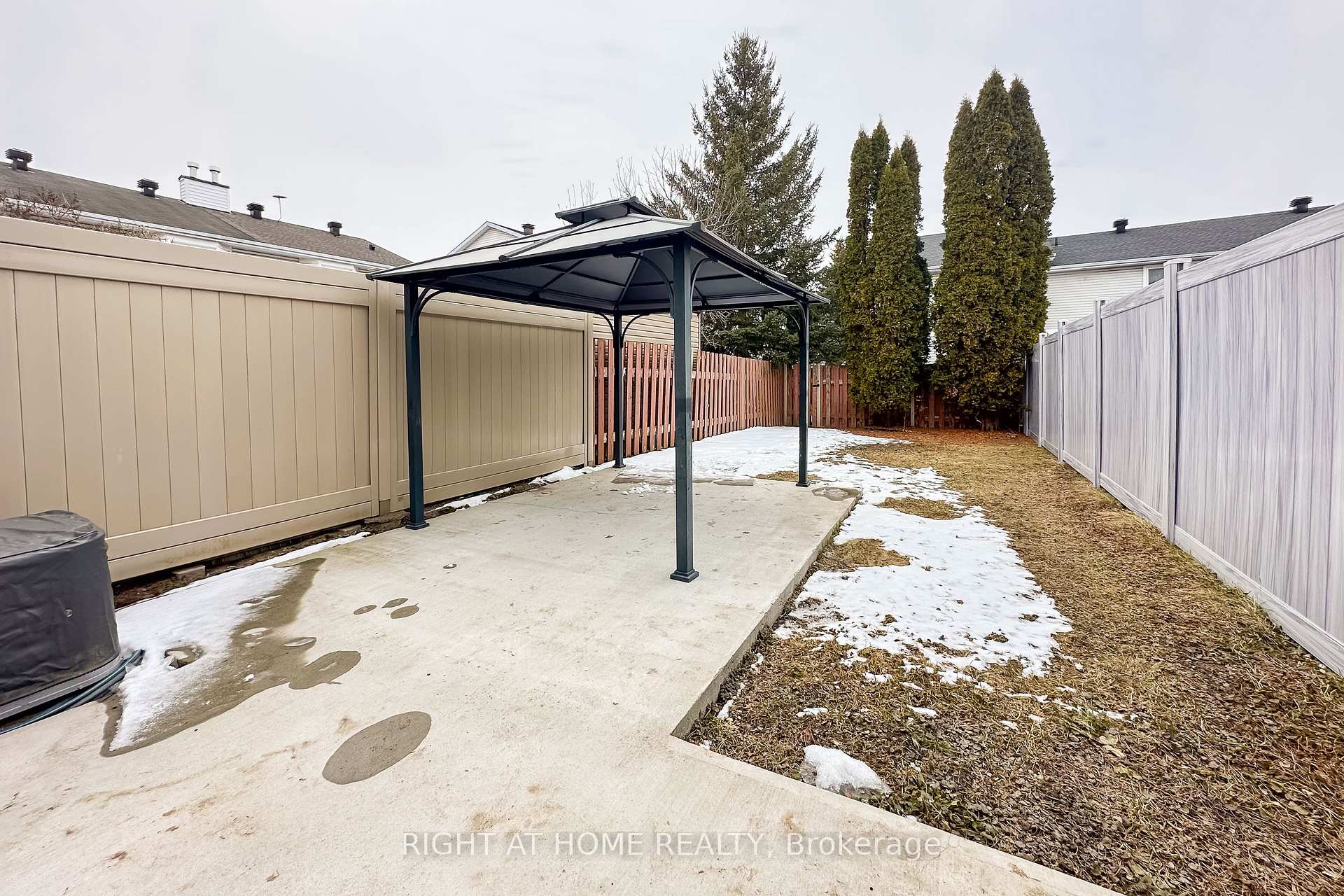 Photo 37 of 83 Cohen Avenue, Ottawa, Kanata - Katimavik — HOMEH