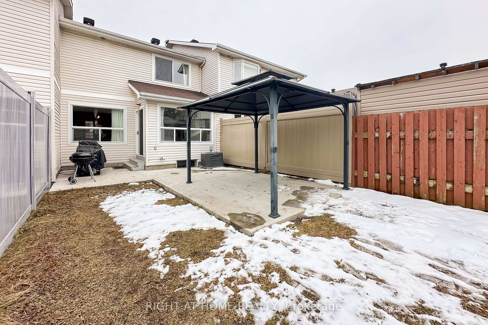 Photo 39 of 83 Cohen Avenue, Ottawa, Kanata - Katimavik — HOMEH