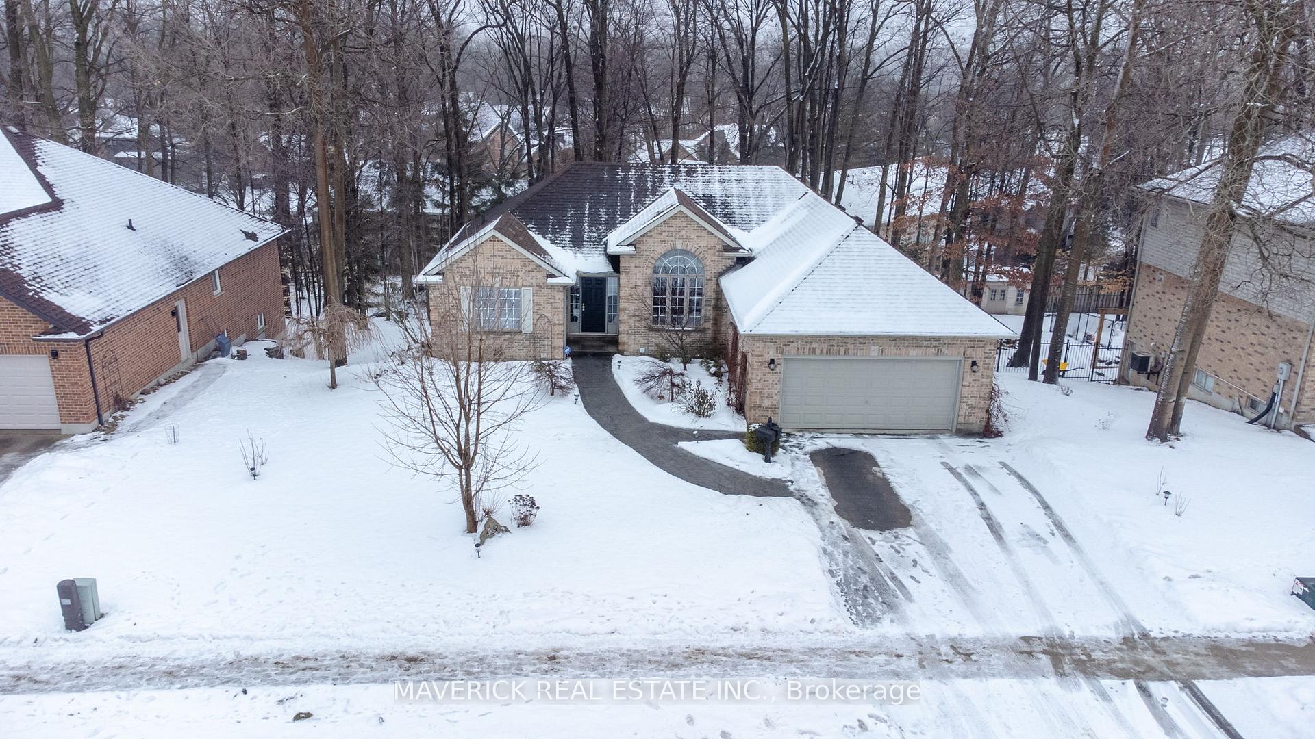 Photo 1 of 43 Birchcrest Drive, Middlesex Centre, Kilworth — HOMEH