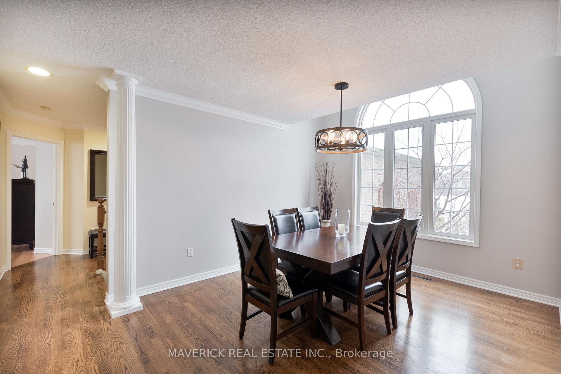 Photo 3 of 43 Birchcrest Drive, Middlesex Centre, Kilworth — HOMEH