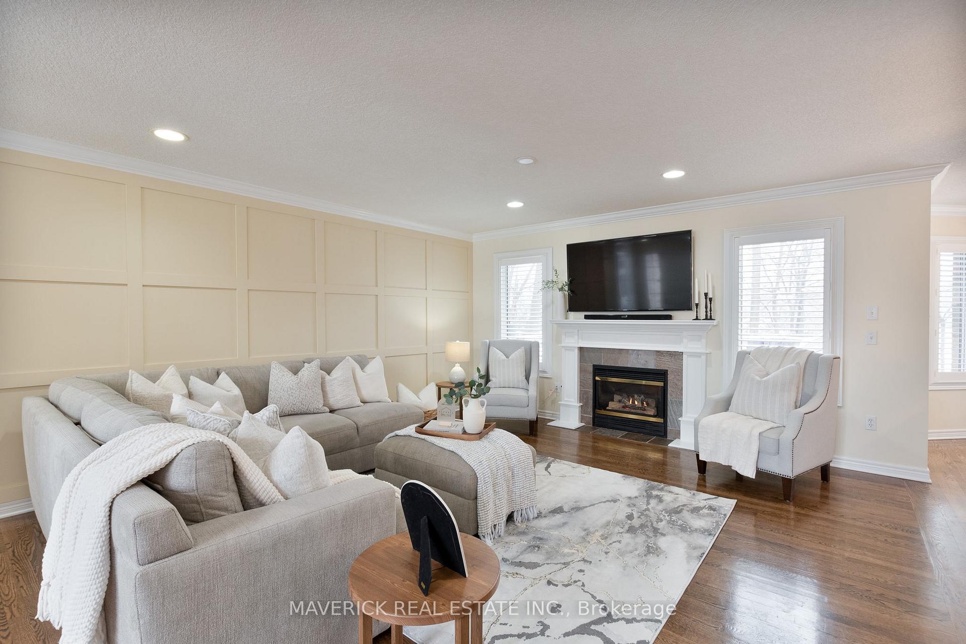 Photo 5 of 43 Birchcrest Drive, Middlesex Centre, Kilworth — HOMEH