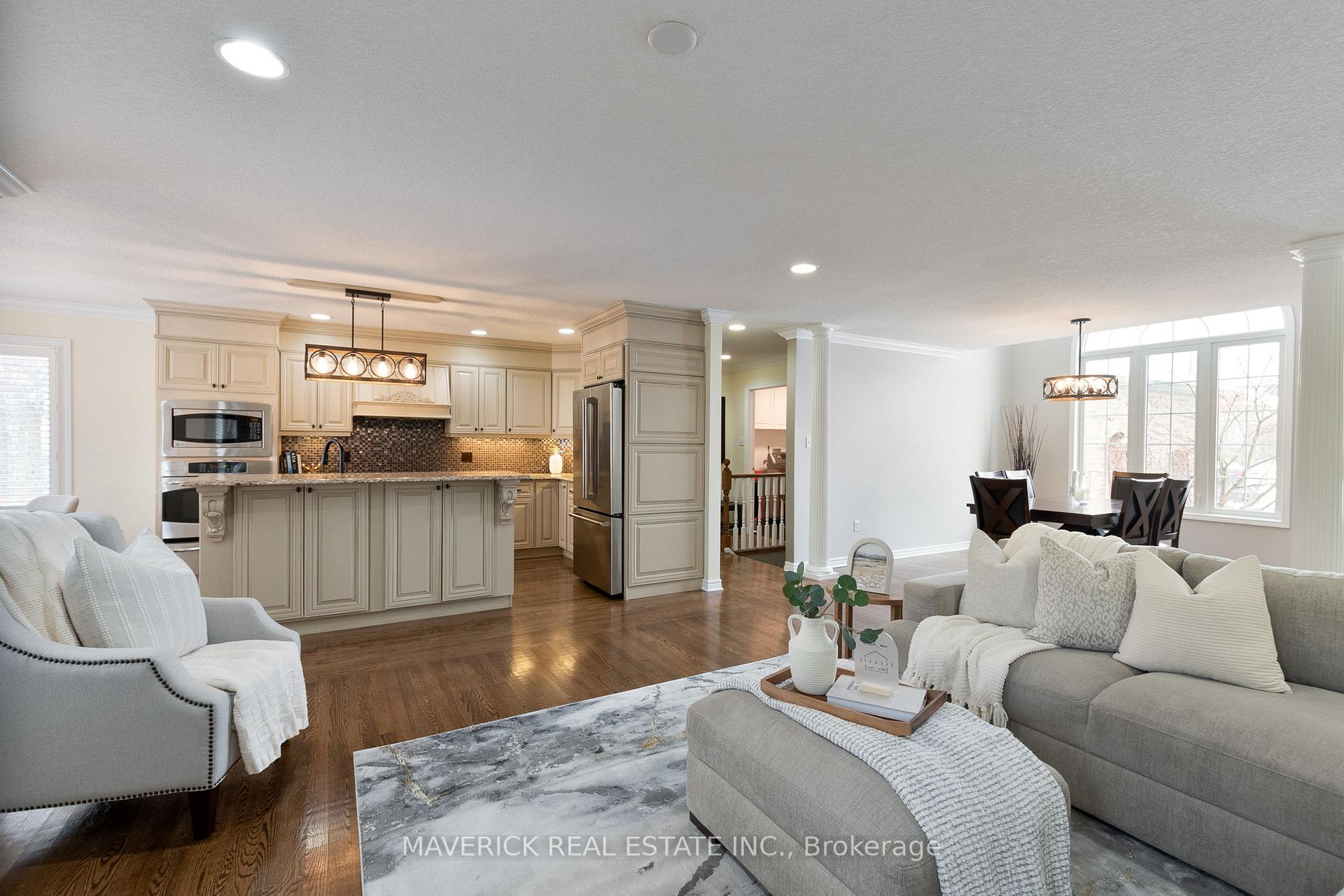 Photo 8 of 43 Birchcrest Drive, Middlesex Centre, Kilworth — HOMEH