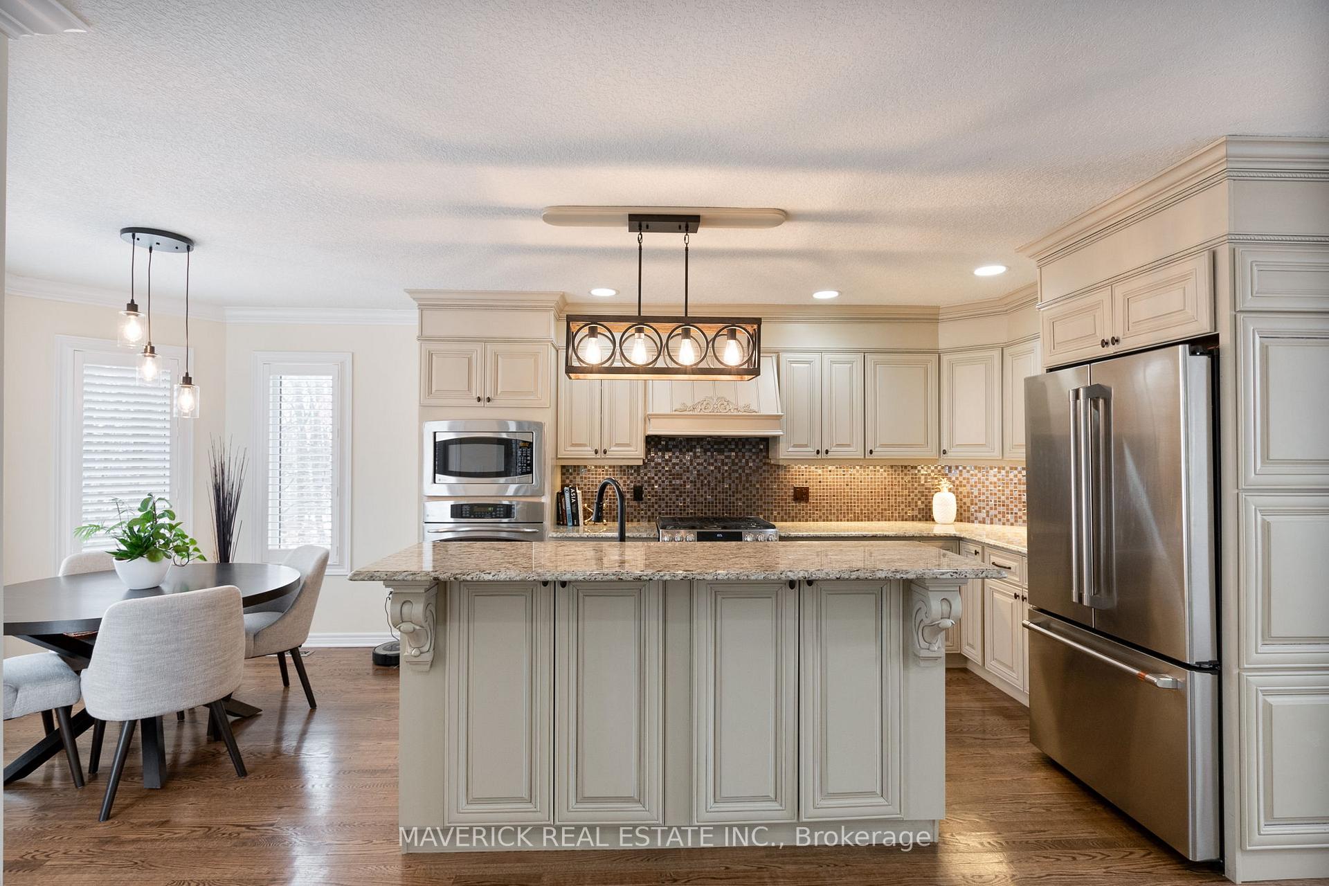 Photo 9 of 43 Birchcrest Drive, Middlesex Centre, Kilworth — HOMEH