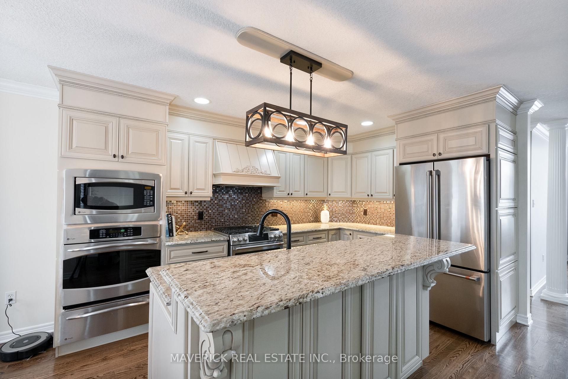 Photo 13 of 43 Birchcrest Drive, Middlesex Centre, Kilworth — HOMEH