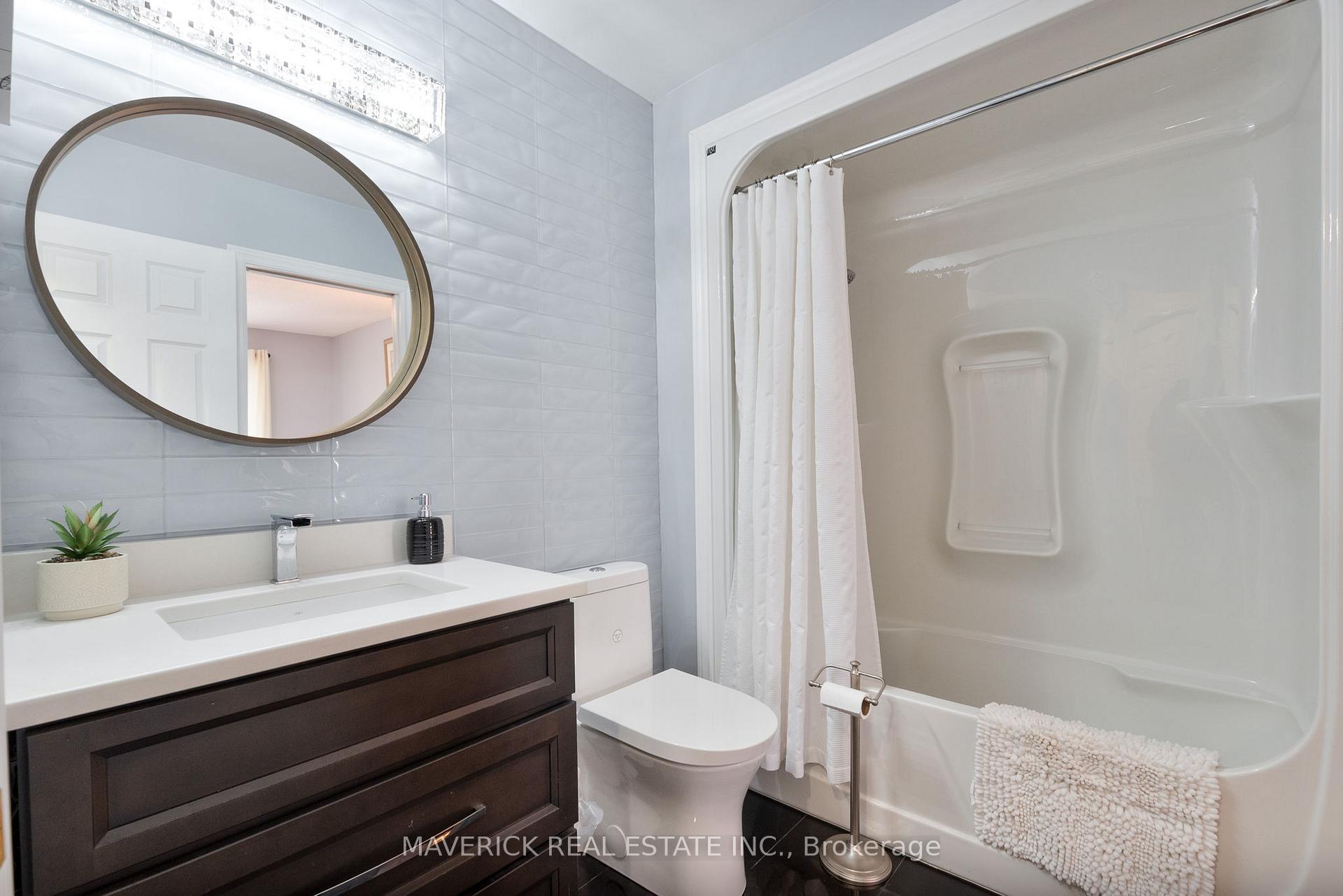 Photo 18 of 43 Birchcrest Drive, Middlesex Centre, Kilworth — HOMEH