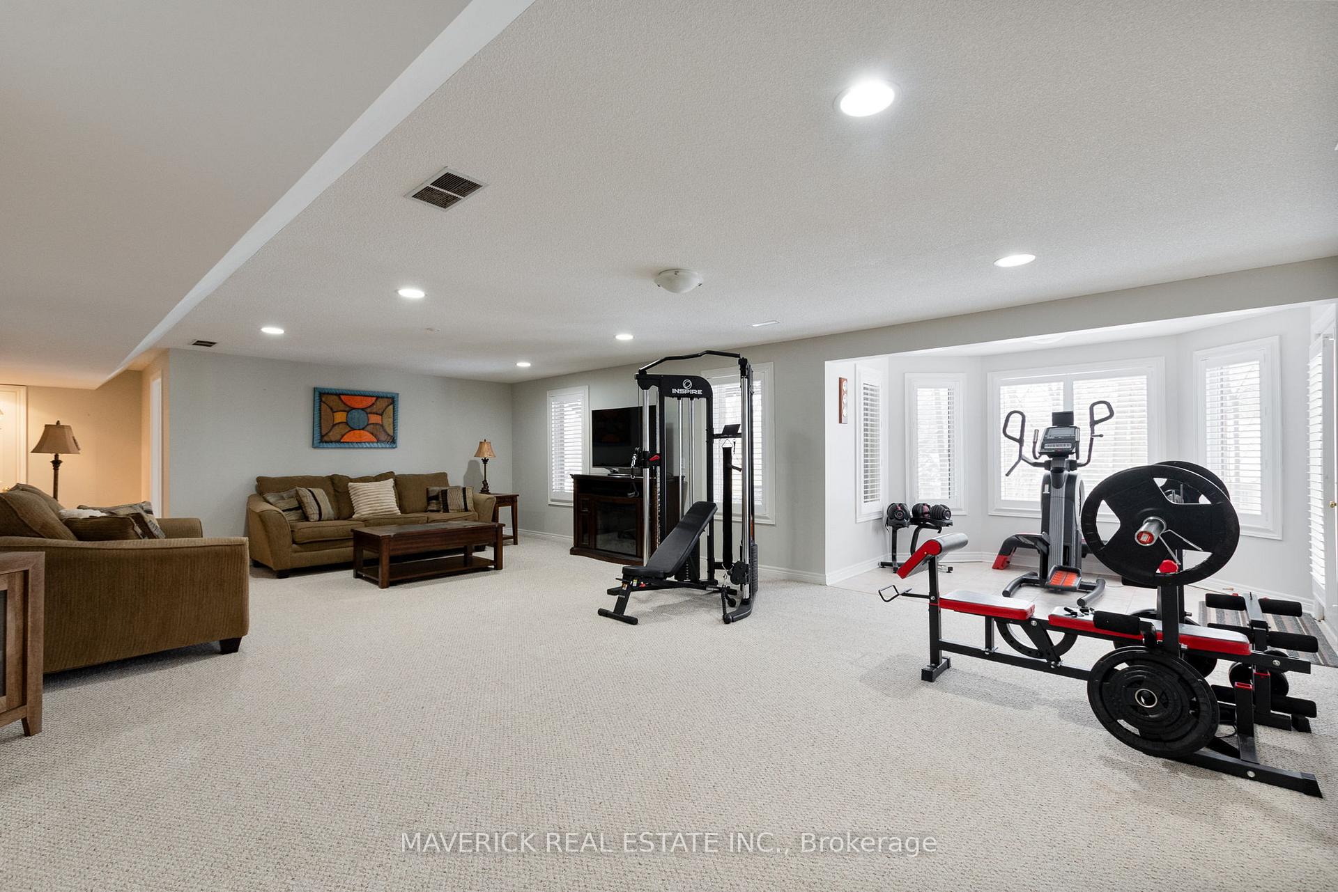 Photo 28 of 43 Birchcrest Drive, Middlesex Centre, Kilworth — HOMEH