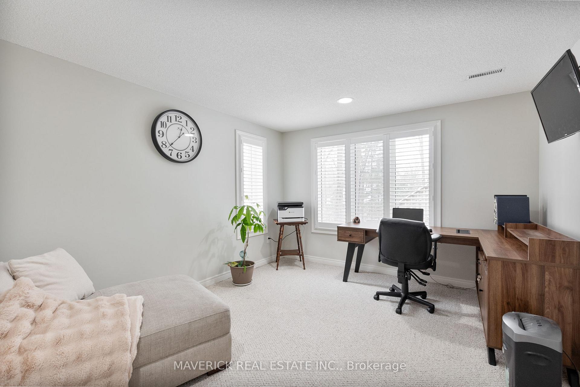 Photo 35 of 43 Birchcrest Drive, Middlesex Centre, Kilworth — HOMEH