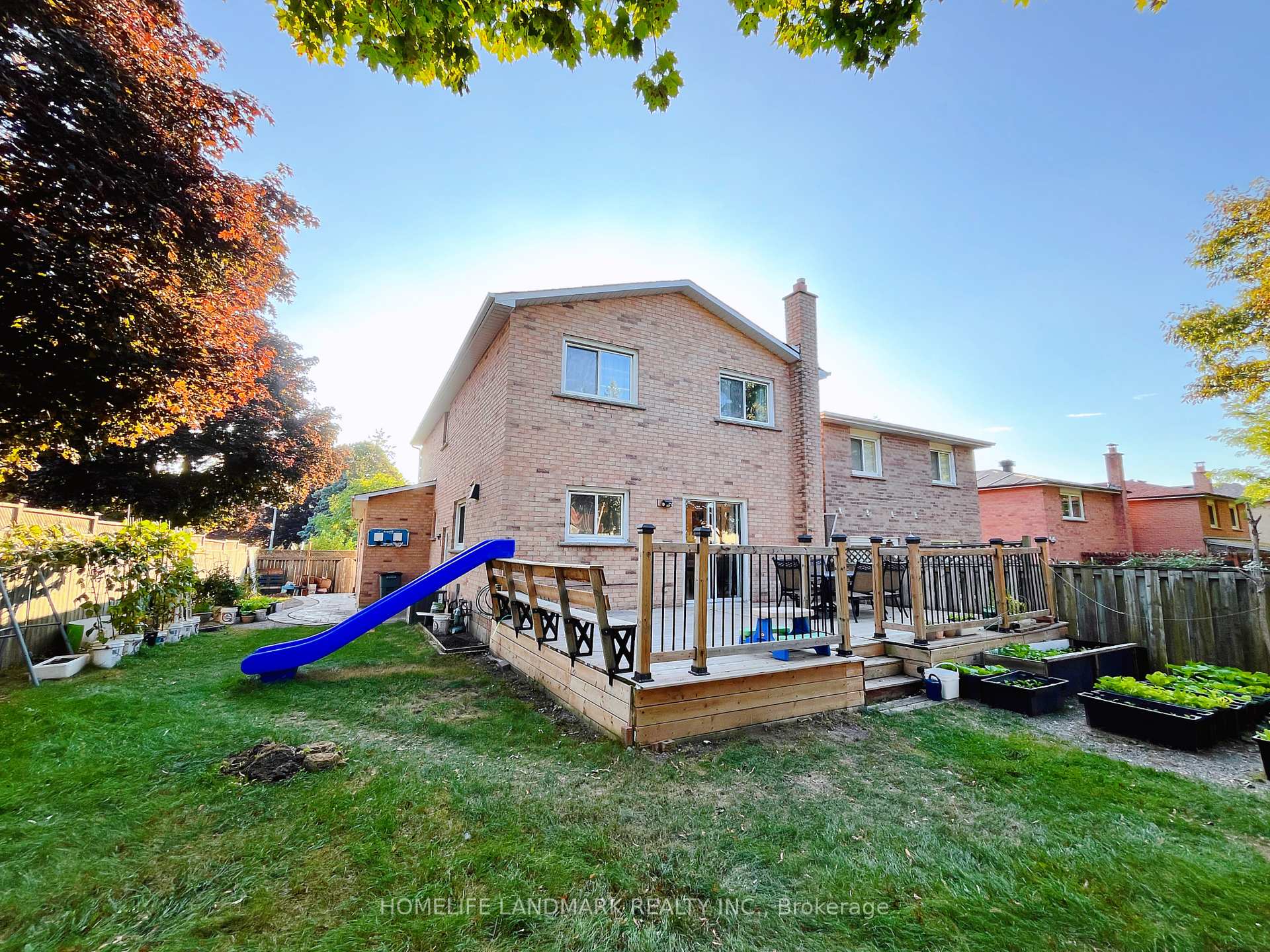 Photo 3 of 2 Marion Crescent, Markham, Raymerville — HOMEH