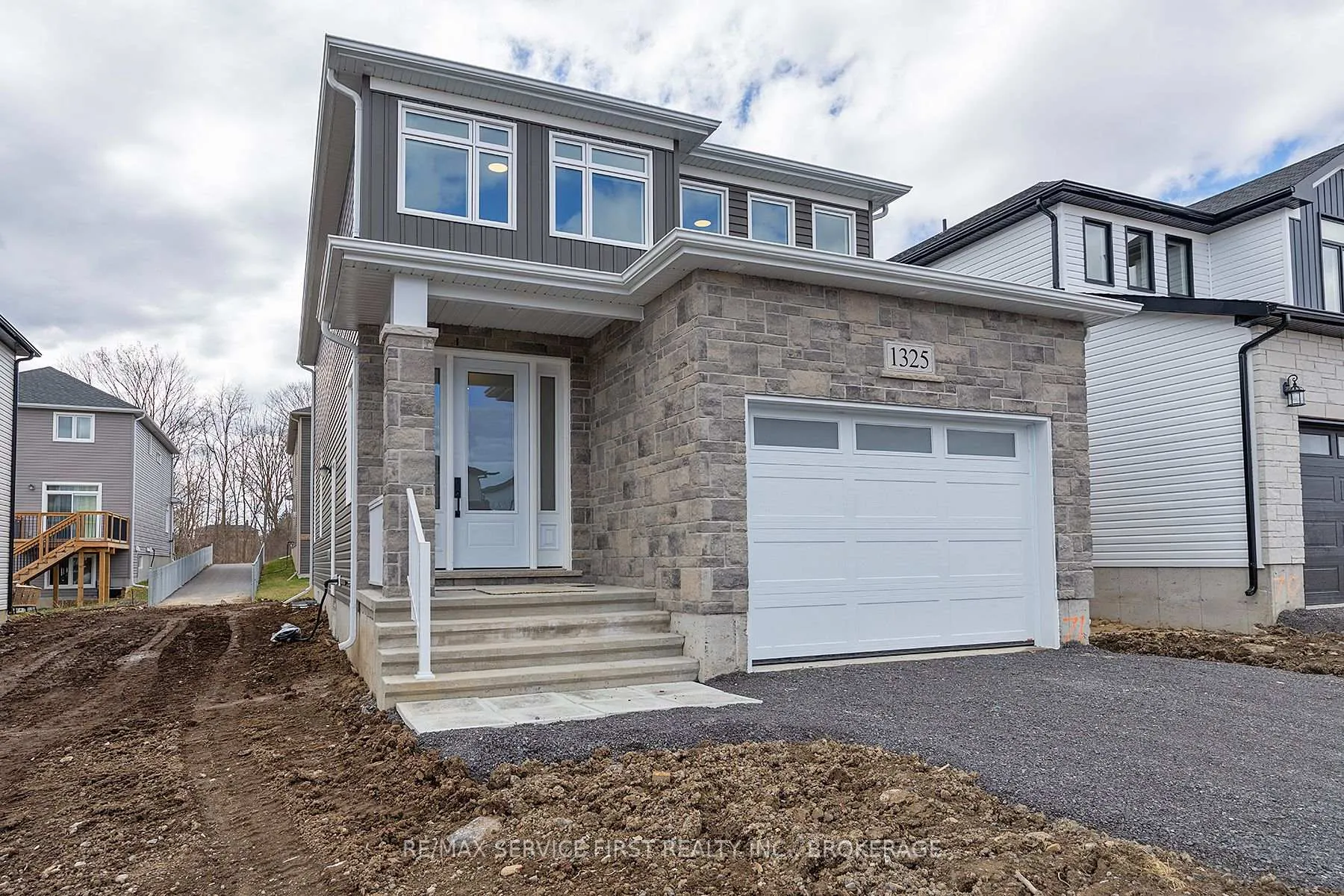Photo 3 of Unit E71, 1325 Turnbull Way, Kingston, City Northwest — HOMEH