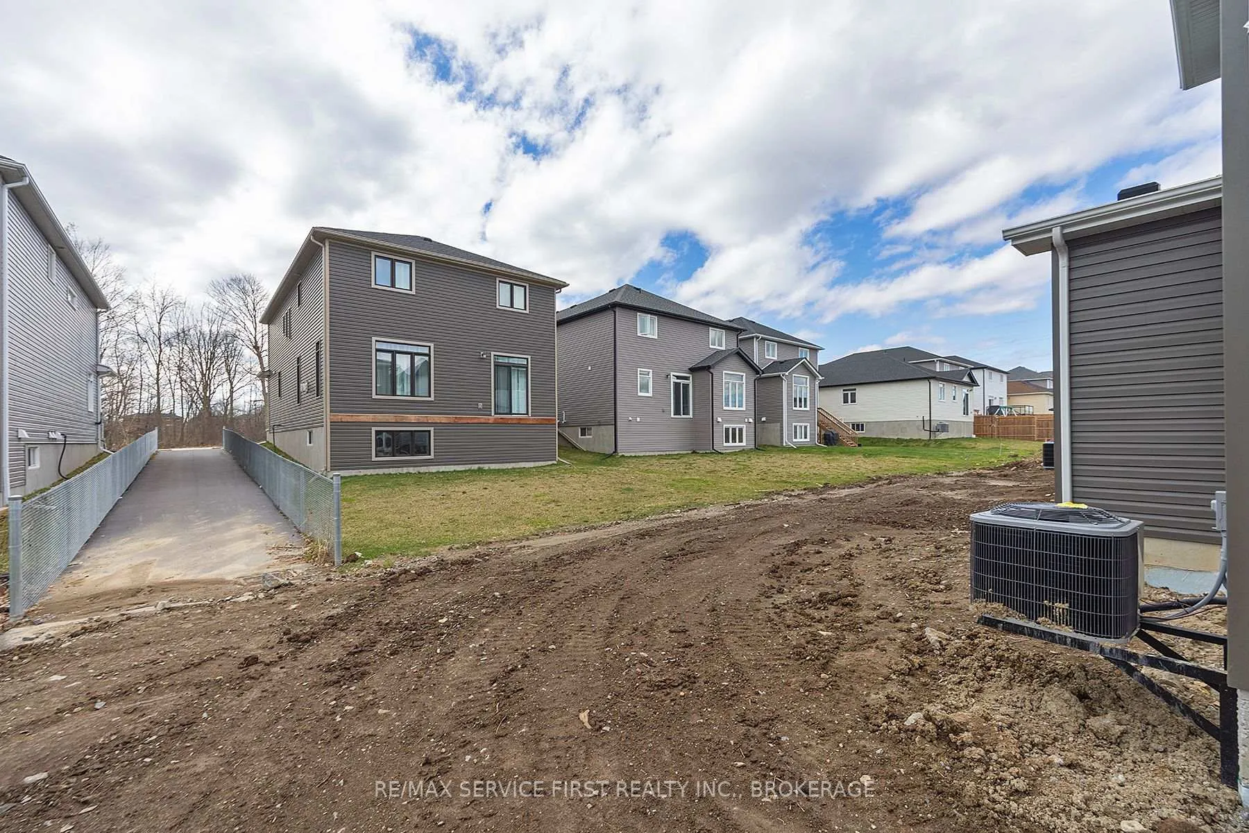 Photo 6 of Unit E71, 1325 Turnbull Way, Kingston, City Northwest — HOMEH