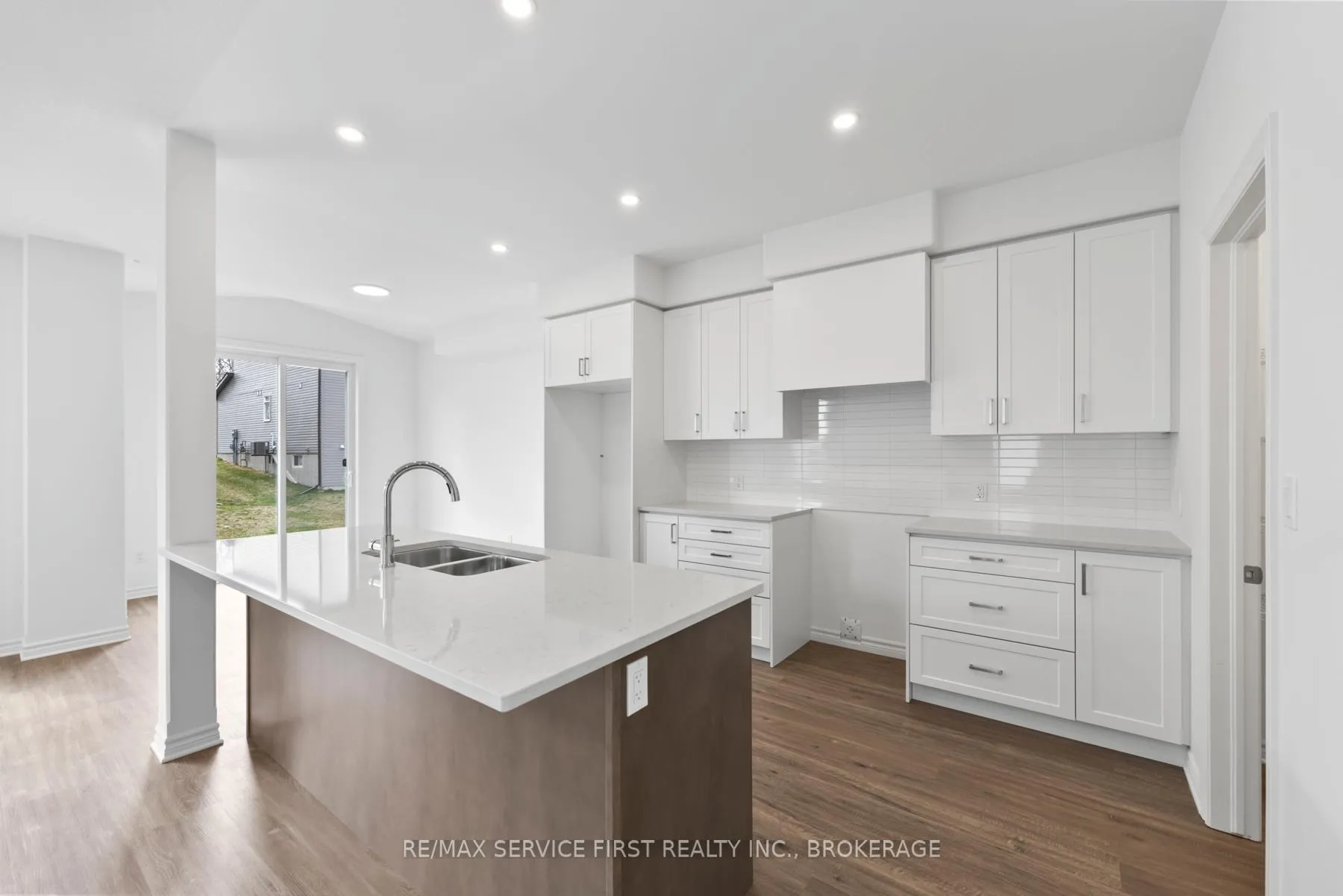 Photo 24 of Unit E71, 1325 Turnbull Way, Kingston, City Northwest — HOMEH