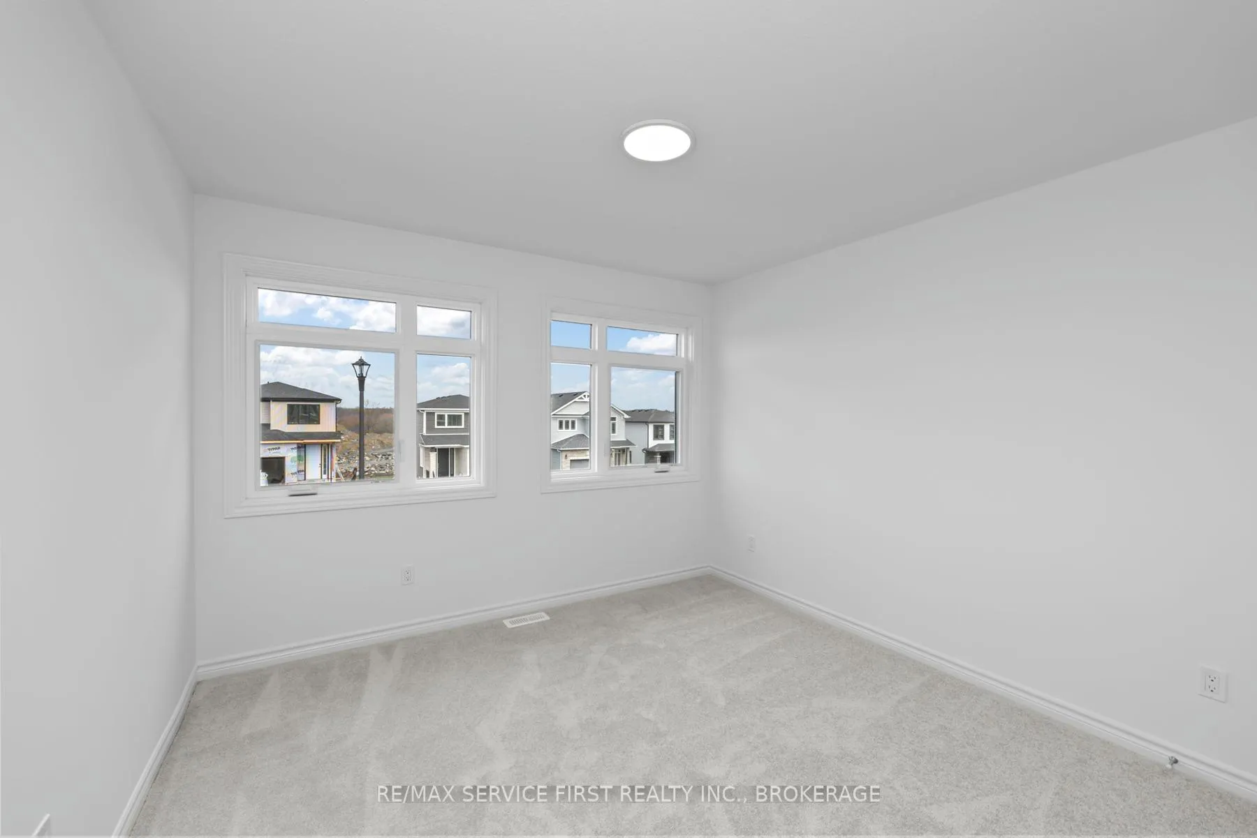 Photo 32 of Unit E71, 1325 Turnbull Way, Kingston, City Northwest — HOMEH