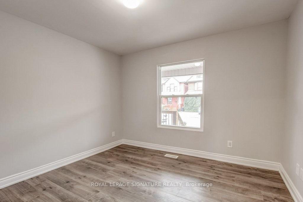 Photo 8 of 21 Fife Street, Hamilton, Gibson — HOMEH