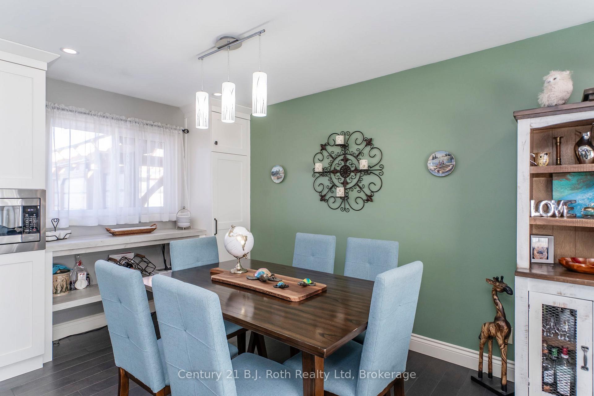 Photo 10 of 1055 Glen Eagles Crescent, Midland — HOMEH