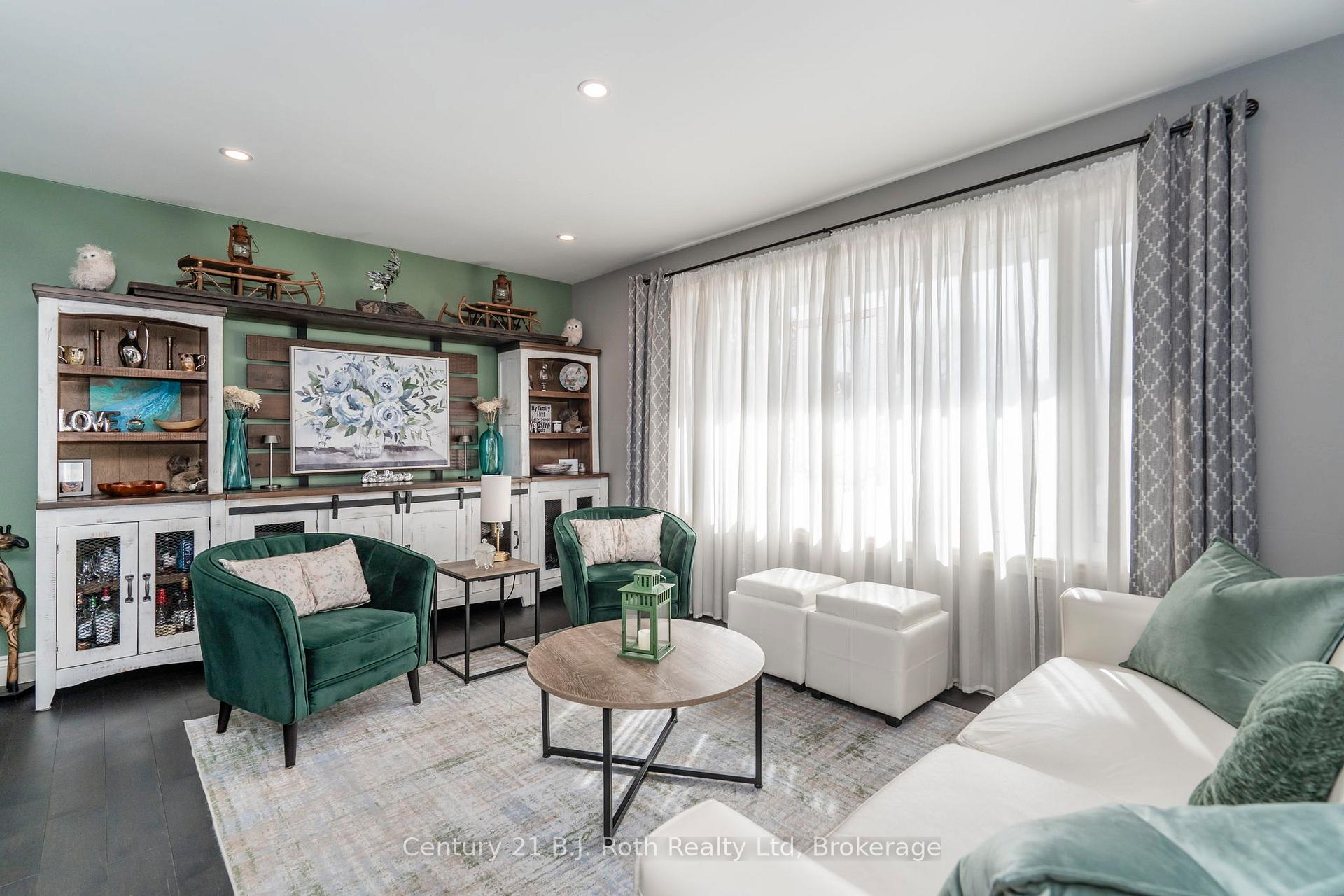 Photo 13 of 1055 Glen Eagles Crescent, Midland — HOMEH