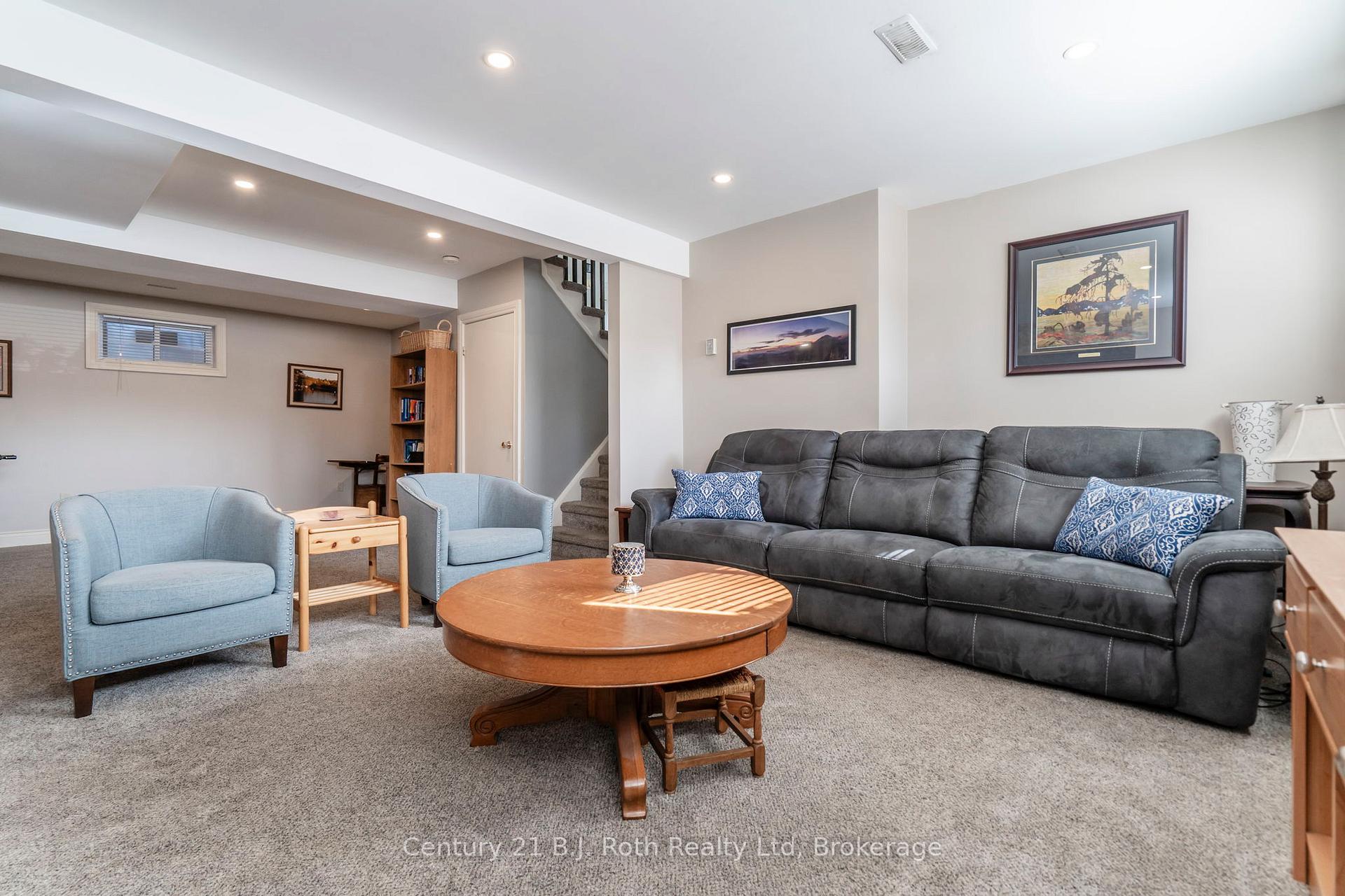 Photo 21 of 1055 Glen Eagles Crescent, Midland — HOMEH
