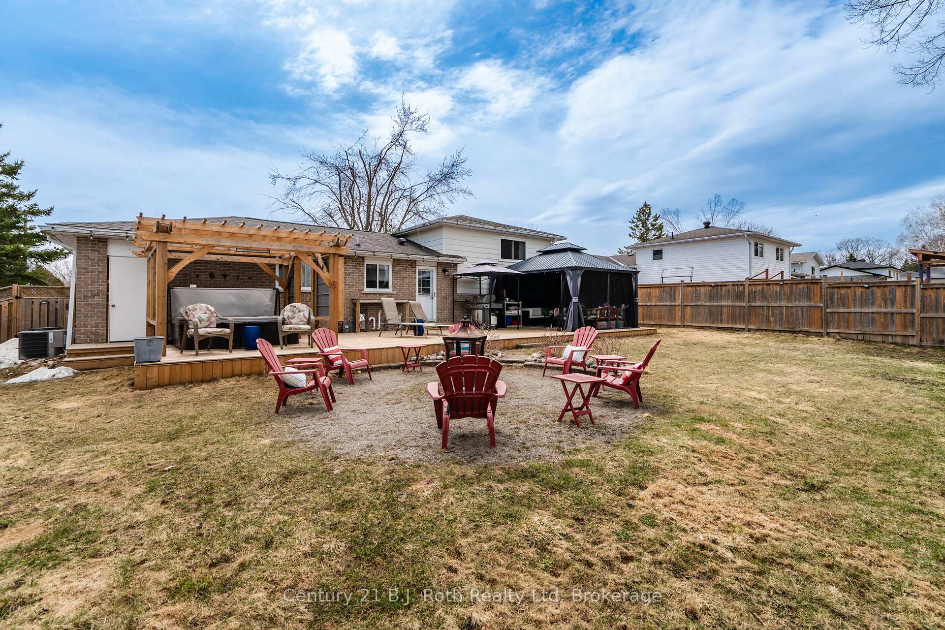 Photo 30 of 1055 Glen Eagles Crescent, Midland — HOMEH