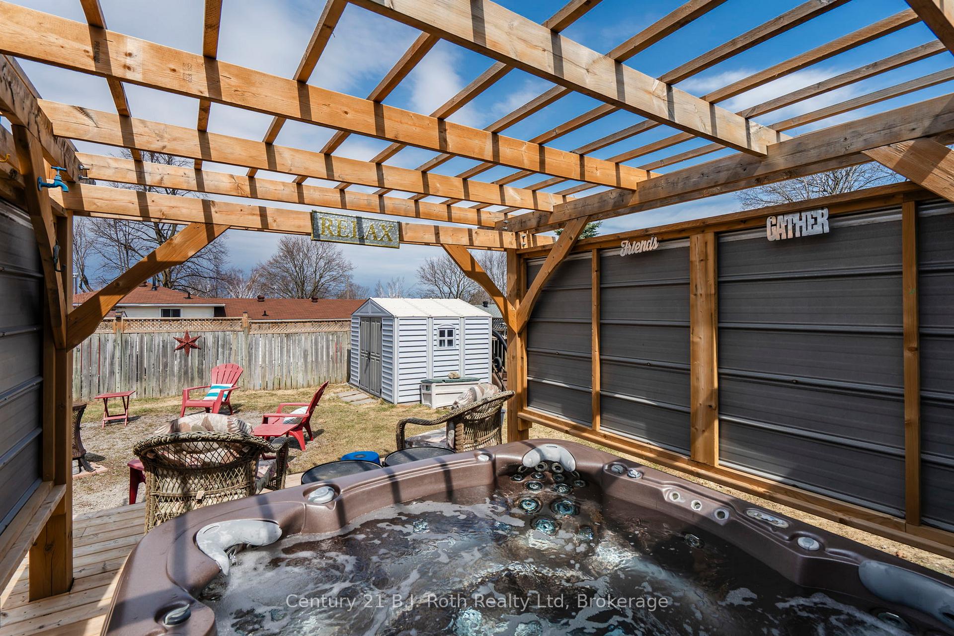 Photo 32 of 1055 Glen Eagles Crescent, Midland — HOMEH