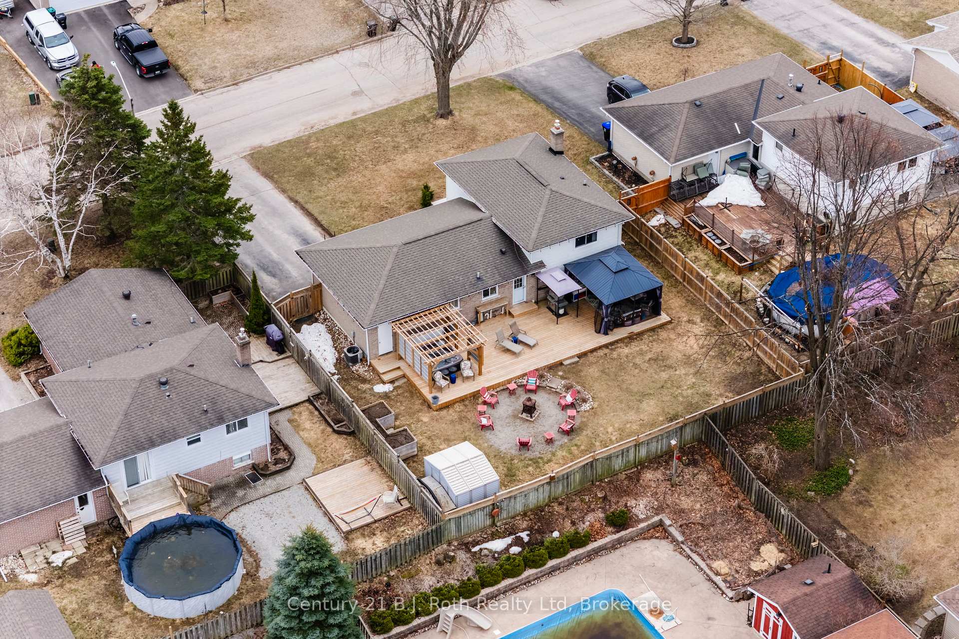 Photo 37 of 1055 Glen Eagles Crescent, Midland — HOMEH