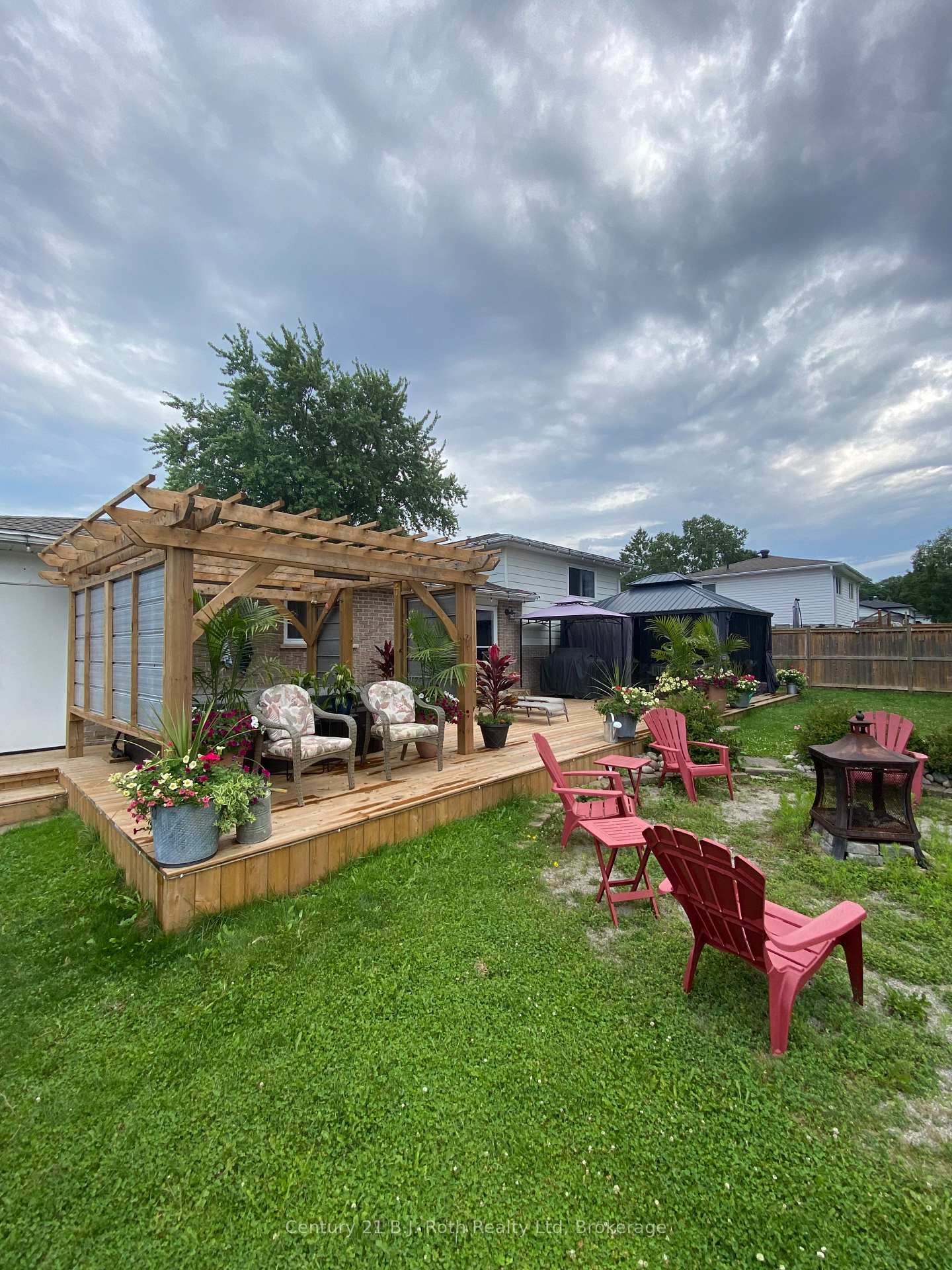 Photo 48 of 1055 Glen Eagles Crescent, Midland — HOMEH