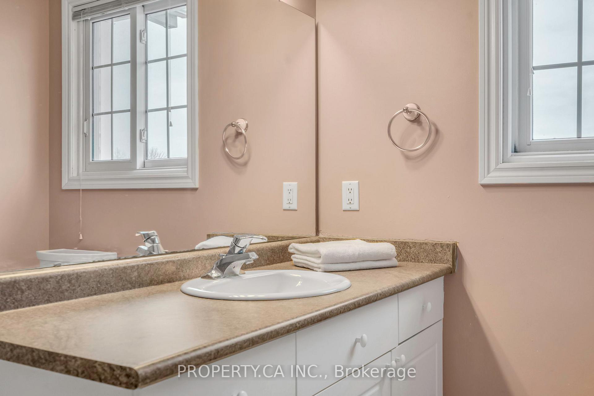 Photo 22 of 294 Huck Crescent, Kitchener — HOMEH