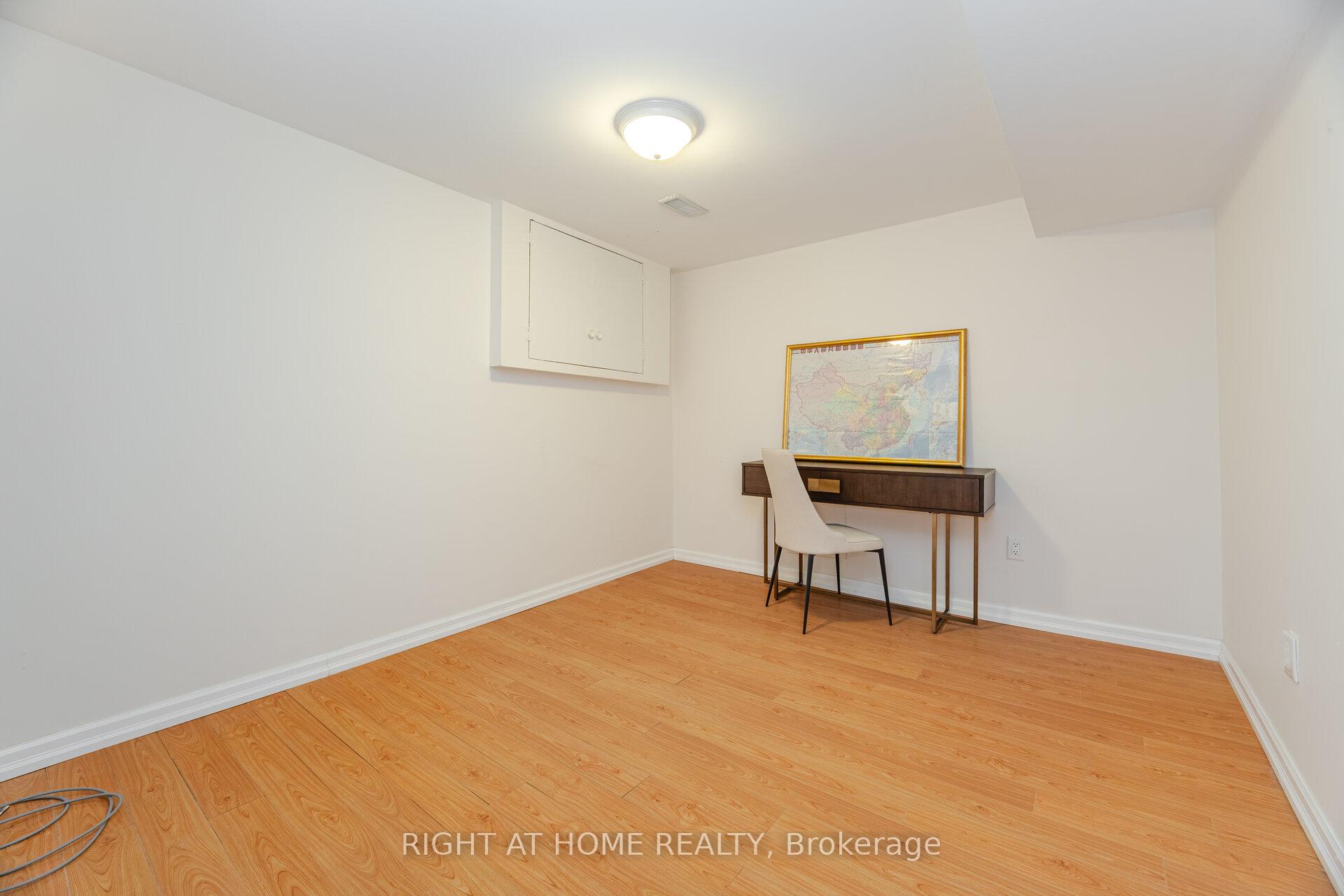Photo 3 of 25 Feltham Road, Markham, Raymerville — HOMEH