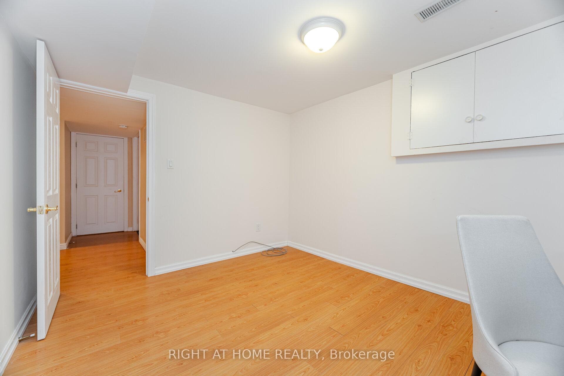 Photo 4 of 25 Feltham Road, Markham, Raymerville — HOMEH