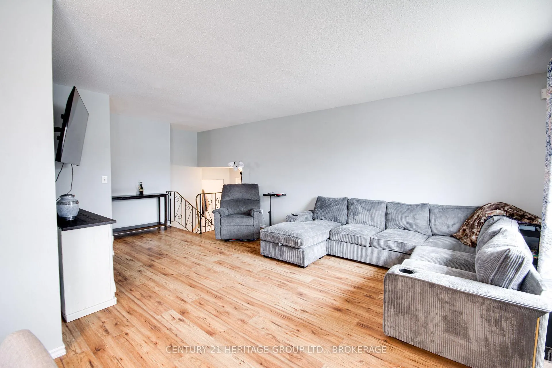 Photo 6 of 805 Kimberley Street, Kingston, North of Taylor-Kidd Blvd — HOMEH