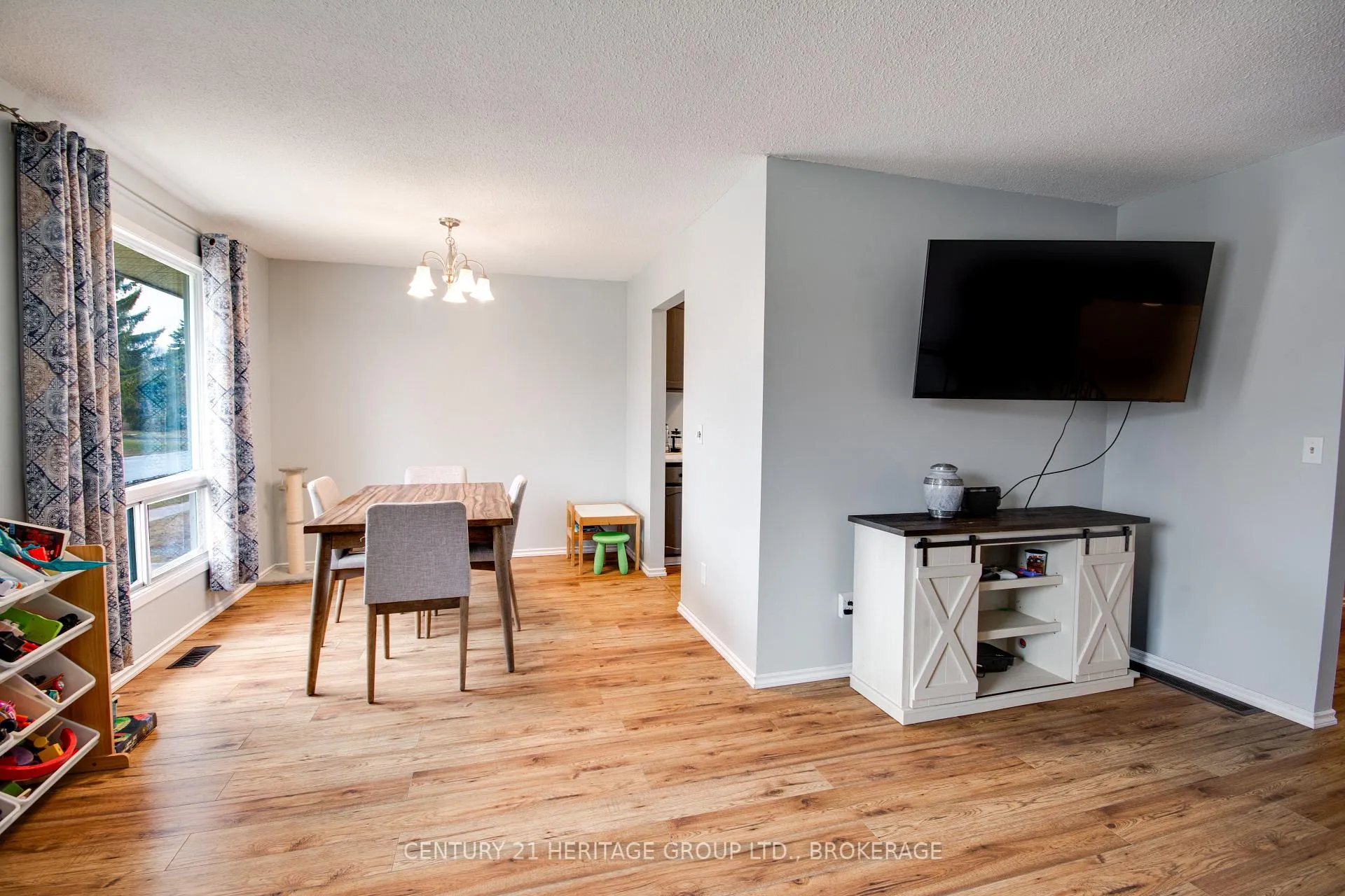 Photo 7 of 805 Kimberley Street, Kingston, North of Taylor-Kidd Blvd — HOMEH