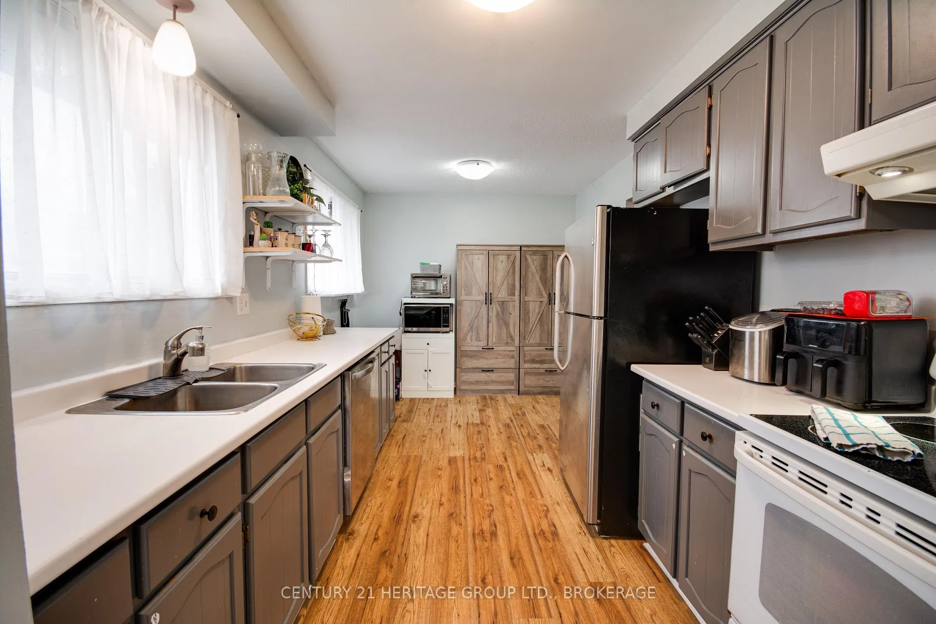 Photo 8 of 805 Kimberley Street, Kingston, North of Taylor-Kidd Blvd — HOMEH